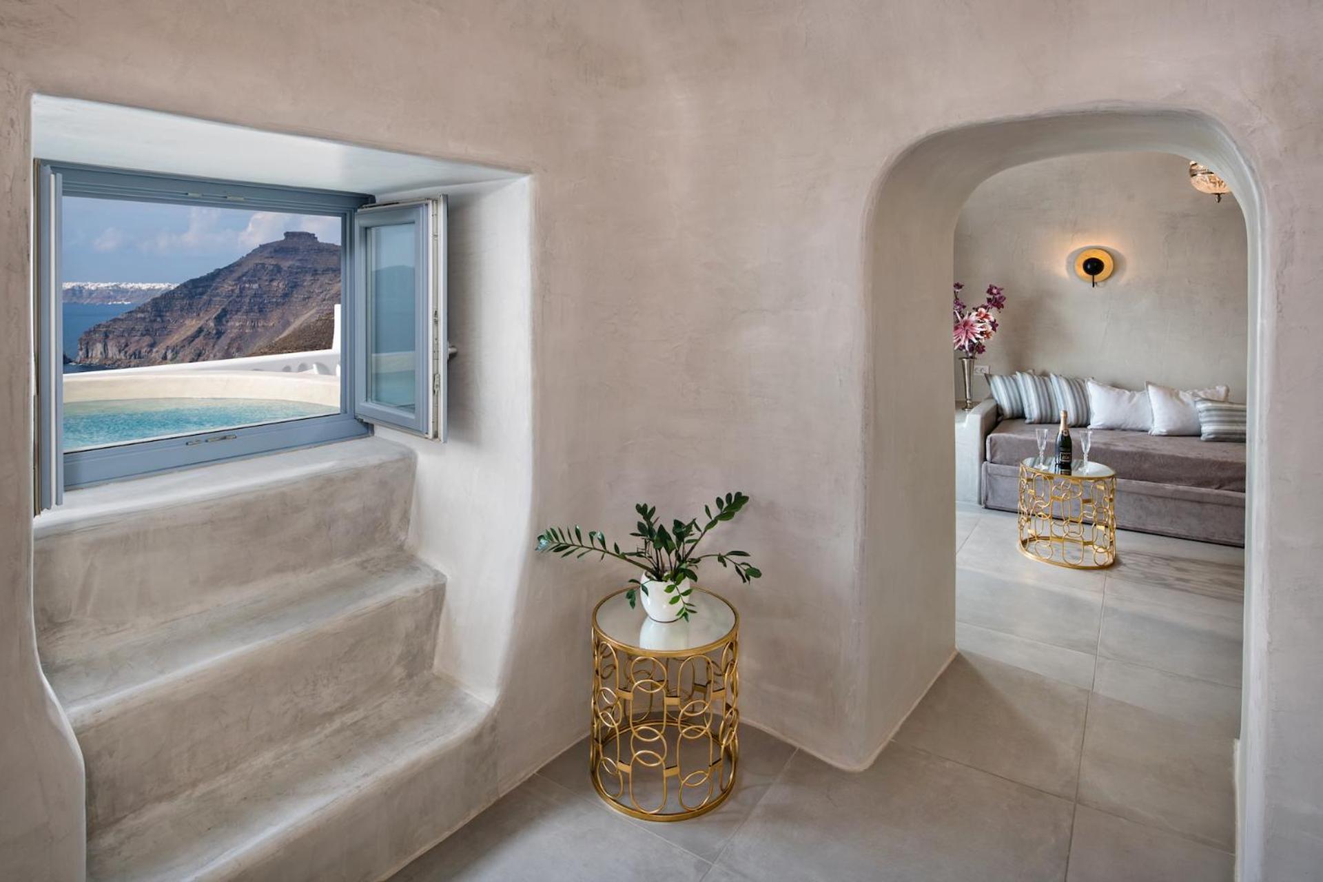 Cave Suite with Outdoor Hot Tub and Caldera View - Photo 1