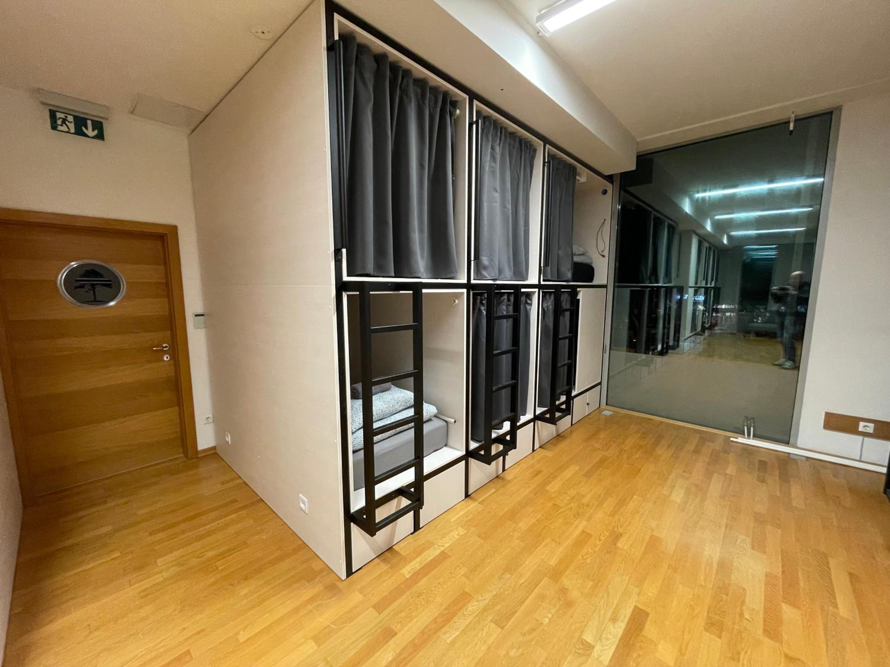 Single Bed Cabin in Dormitory Room photo 2