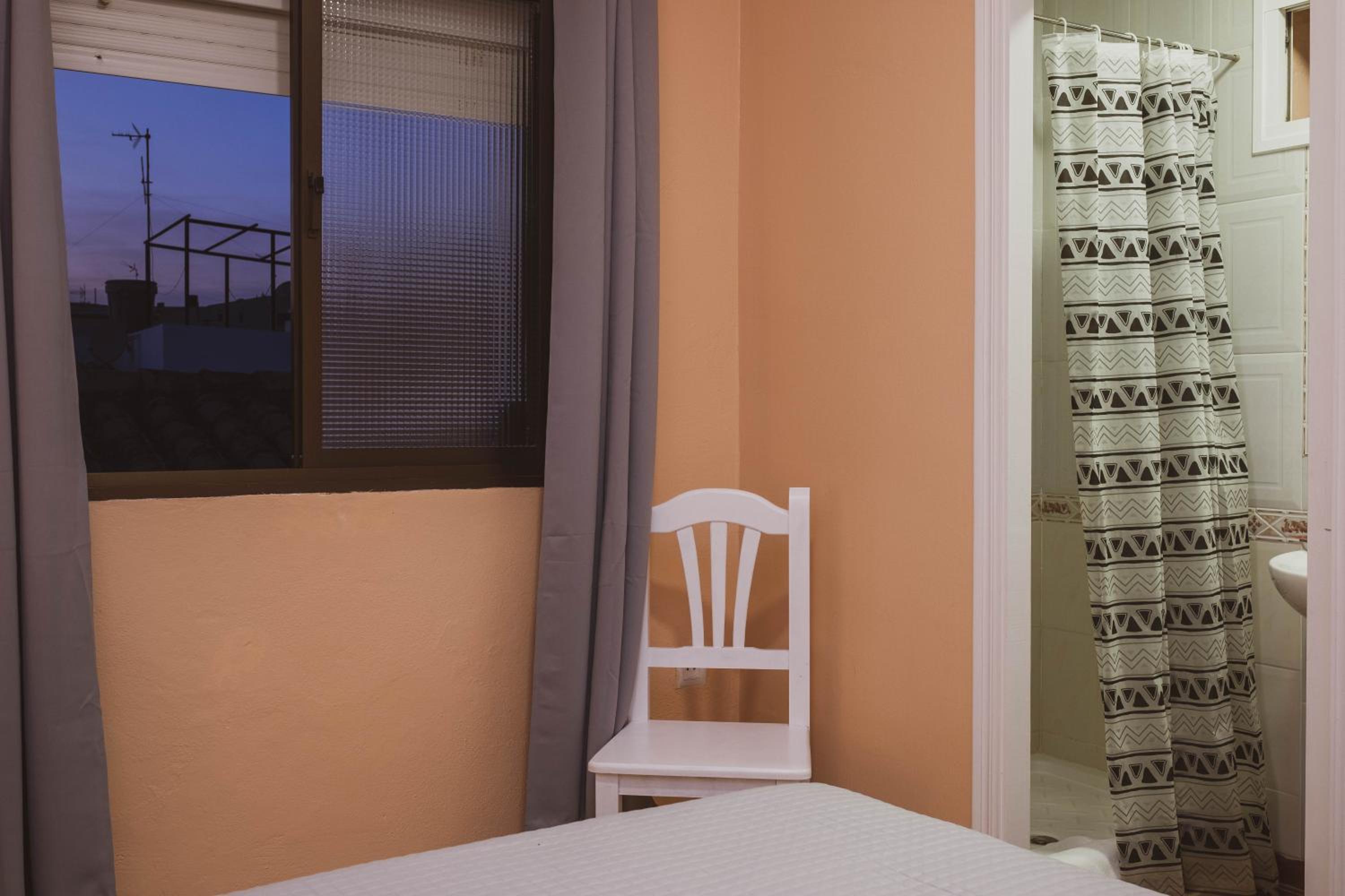 Double or Twin Room with City View - Photo 12