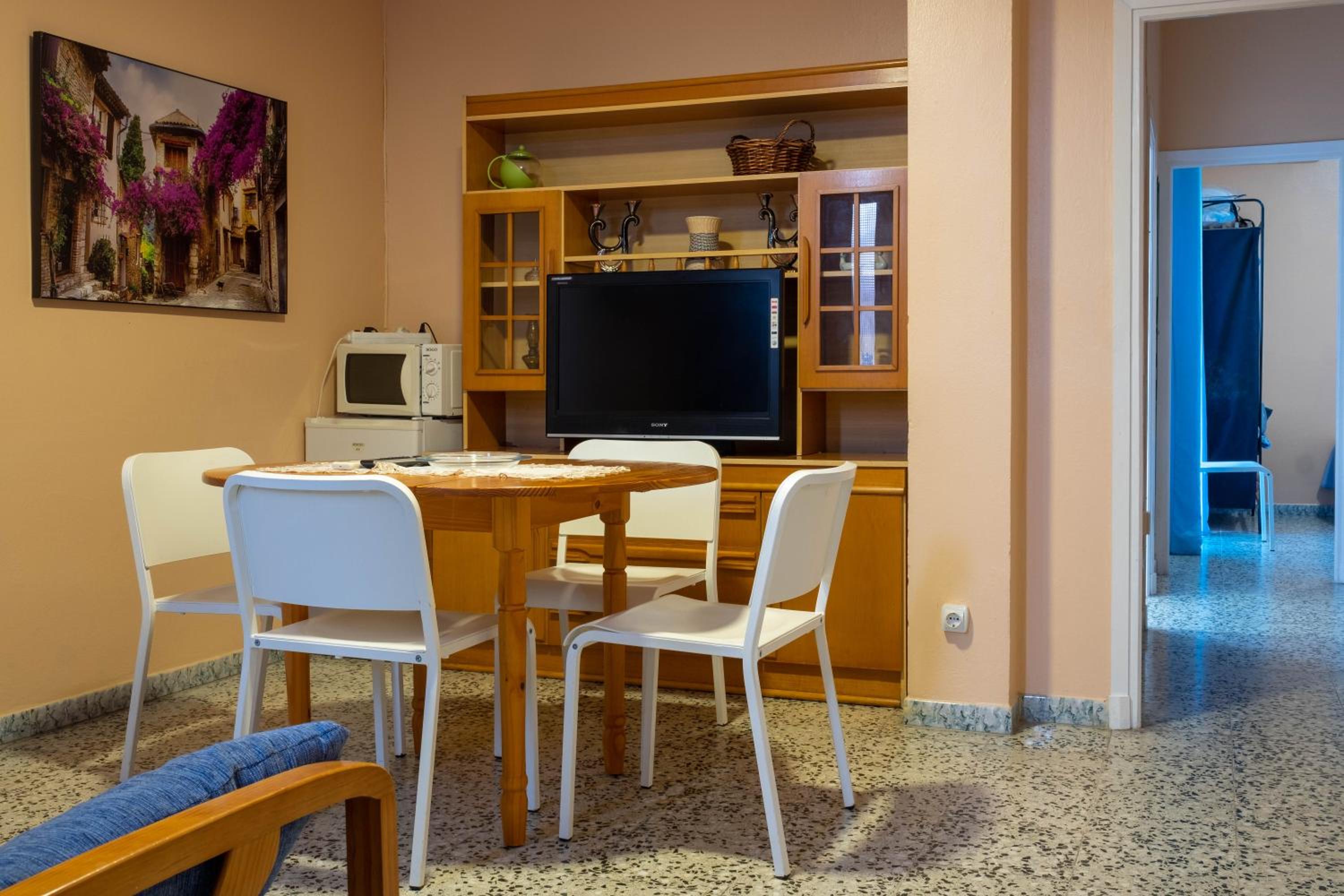 Two-Bedroom Apartment - Photo 2