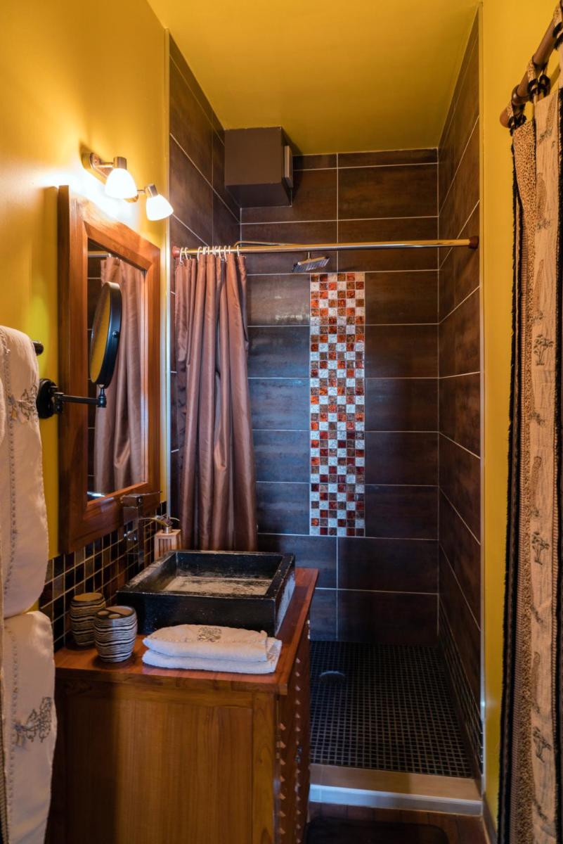 Deluxe Double Room with Shower photo 3