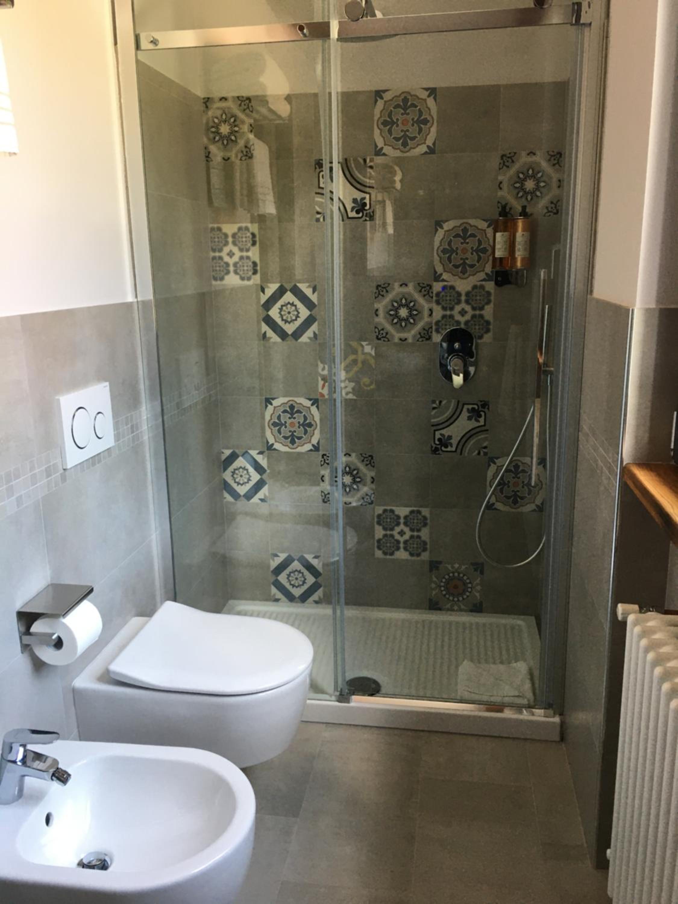Quadruple Room with Private Bathroom - Photo 3
