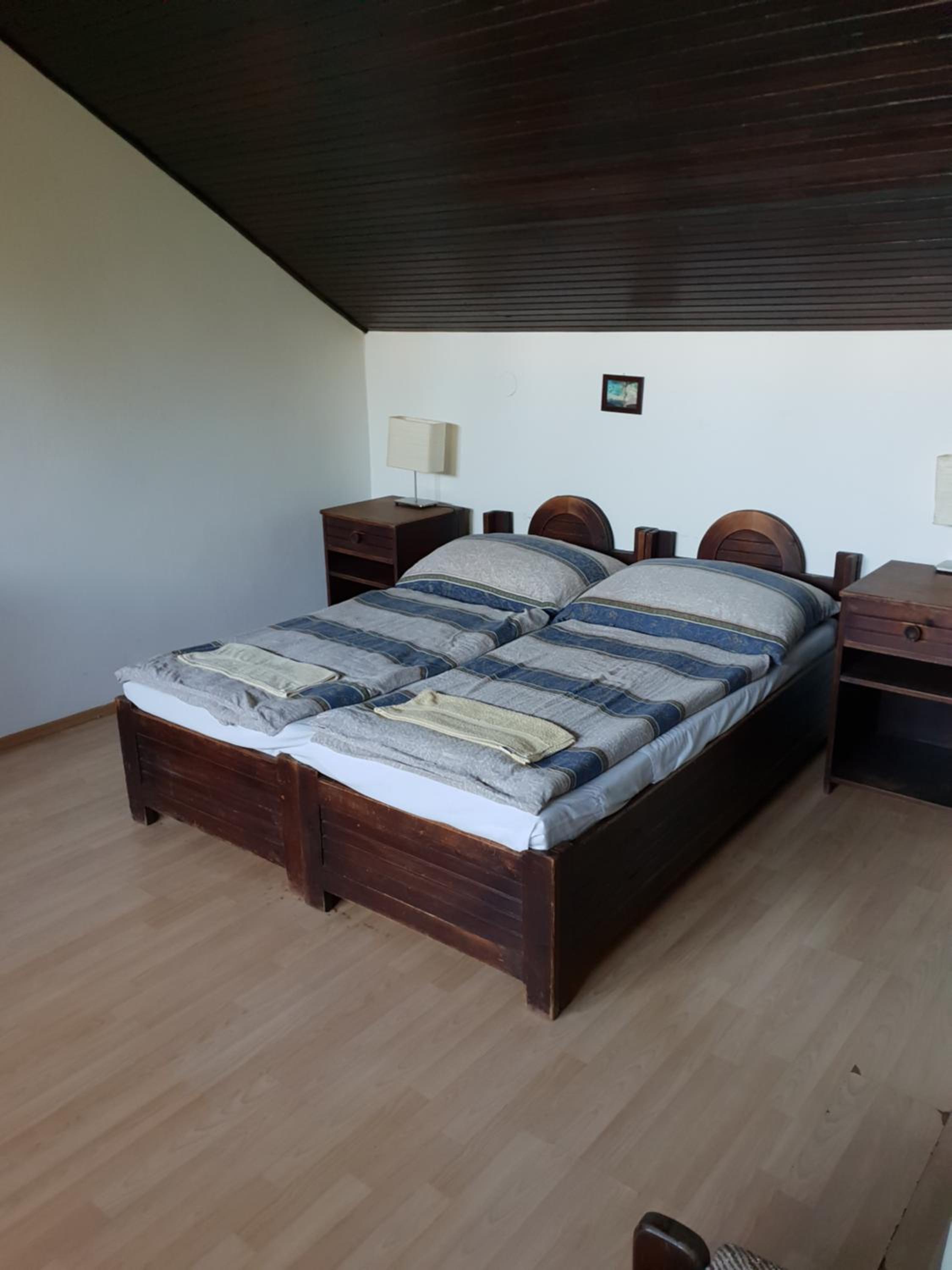 Seven-Bedroom House photo 1