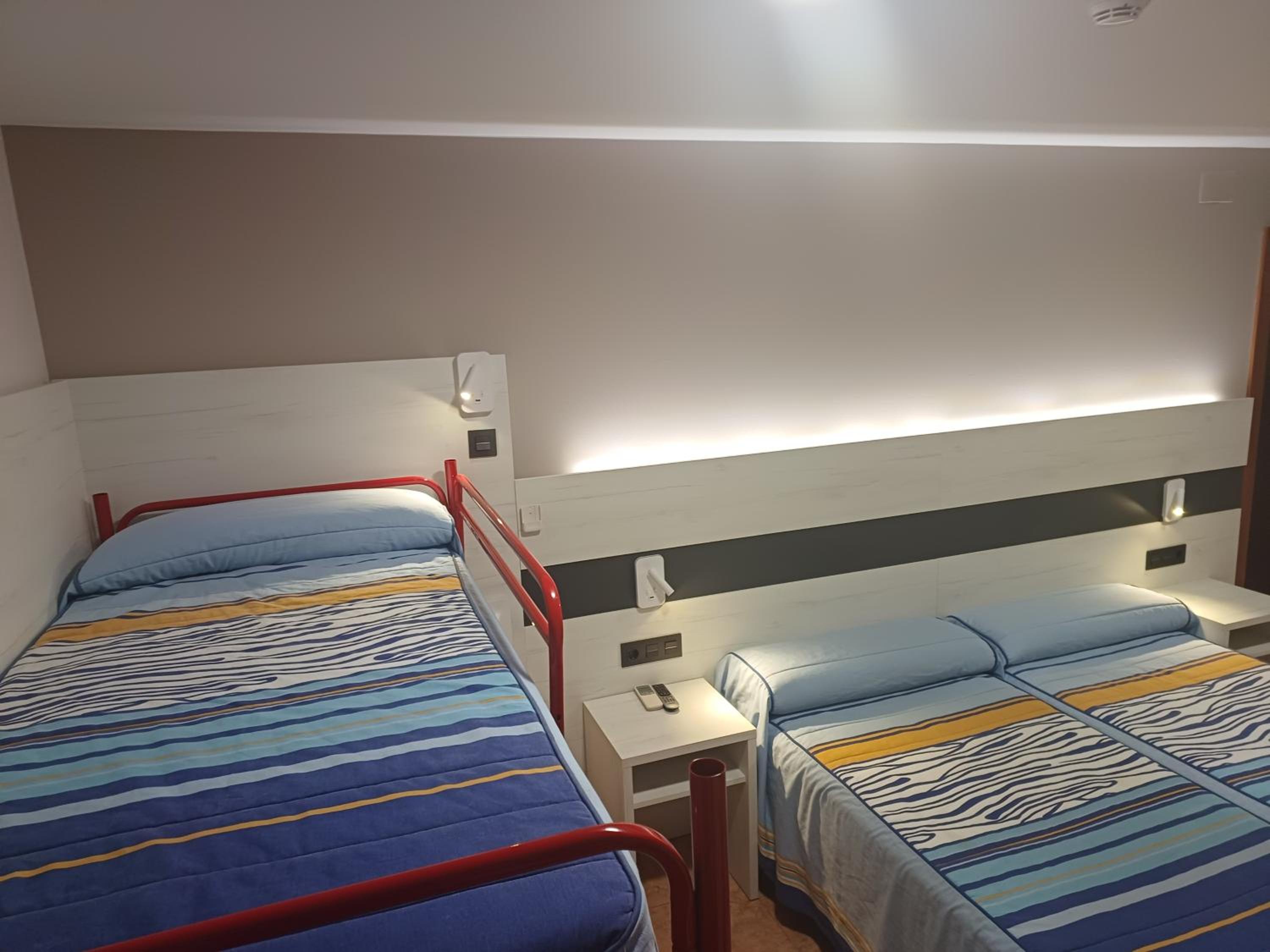 Quadruple Room - Photo 1