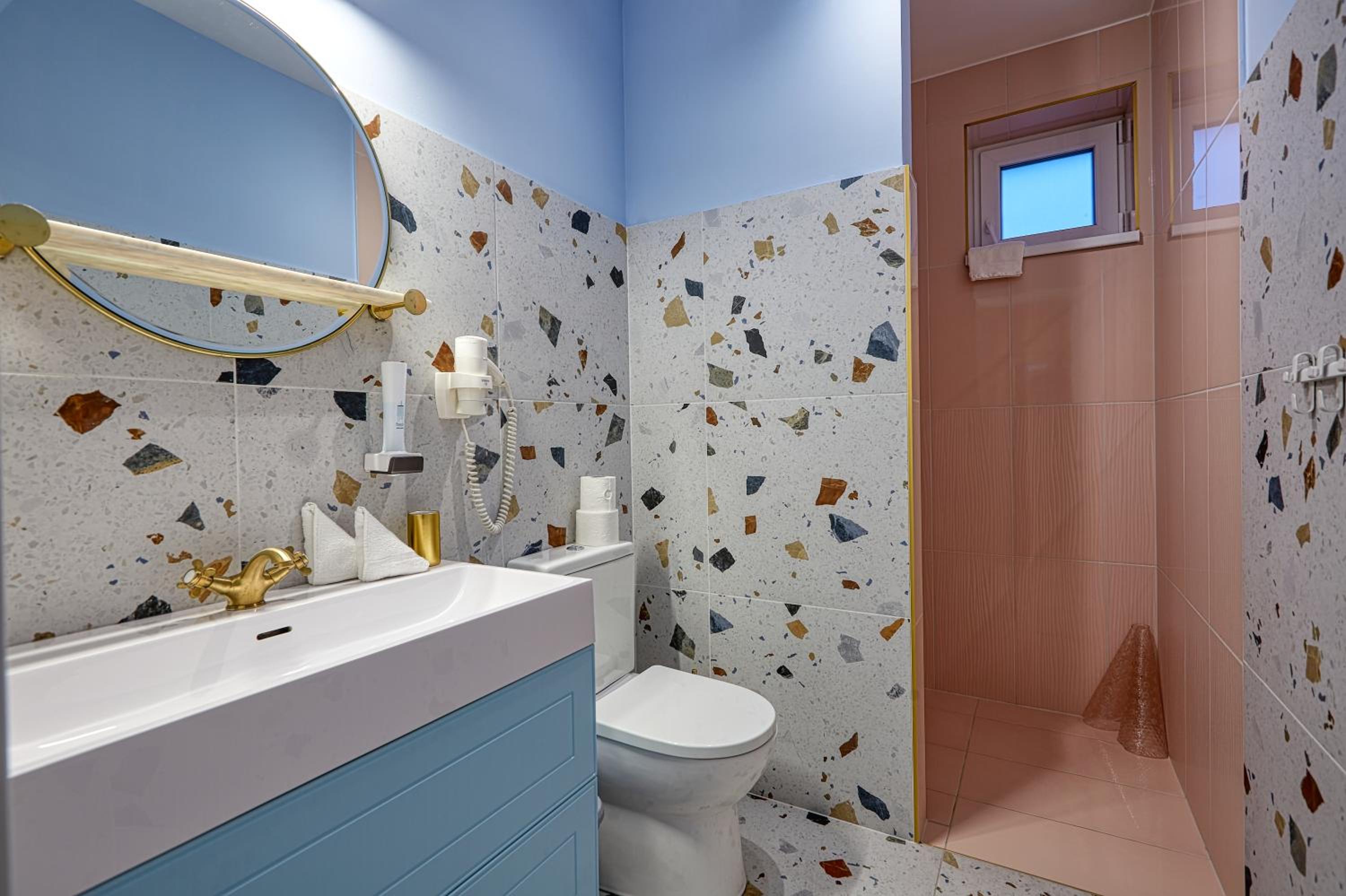 Suite with River View - Photo 6