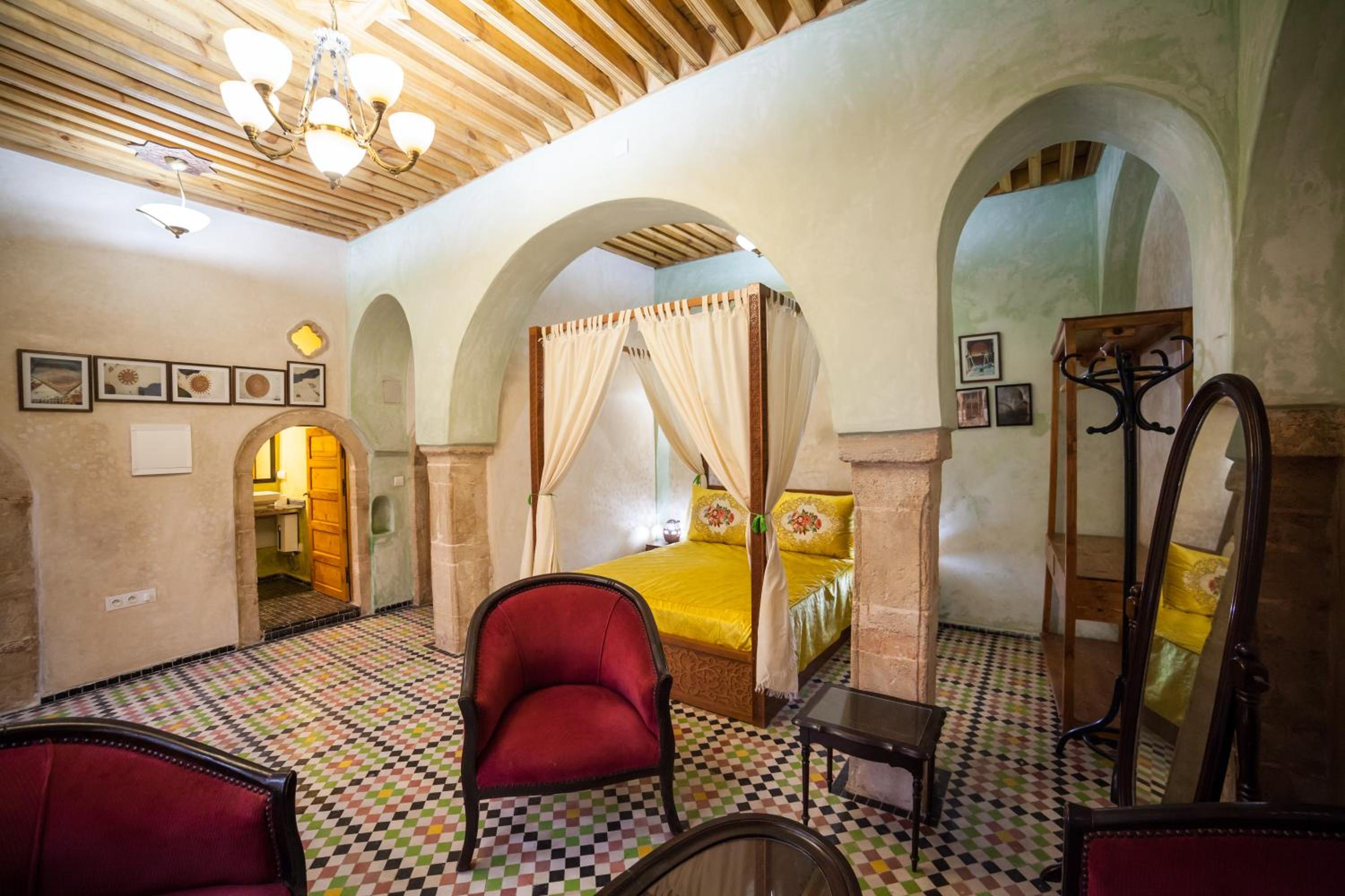 Deluxe Family Suite photo 1