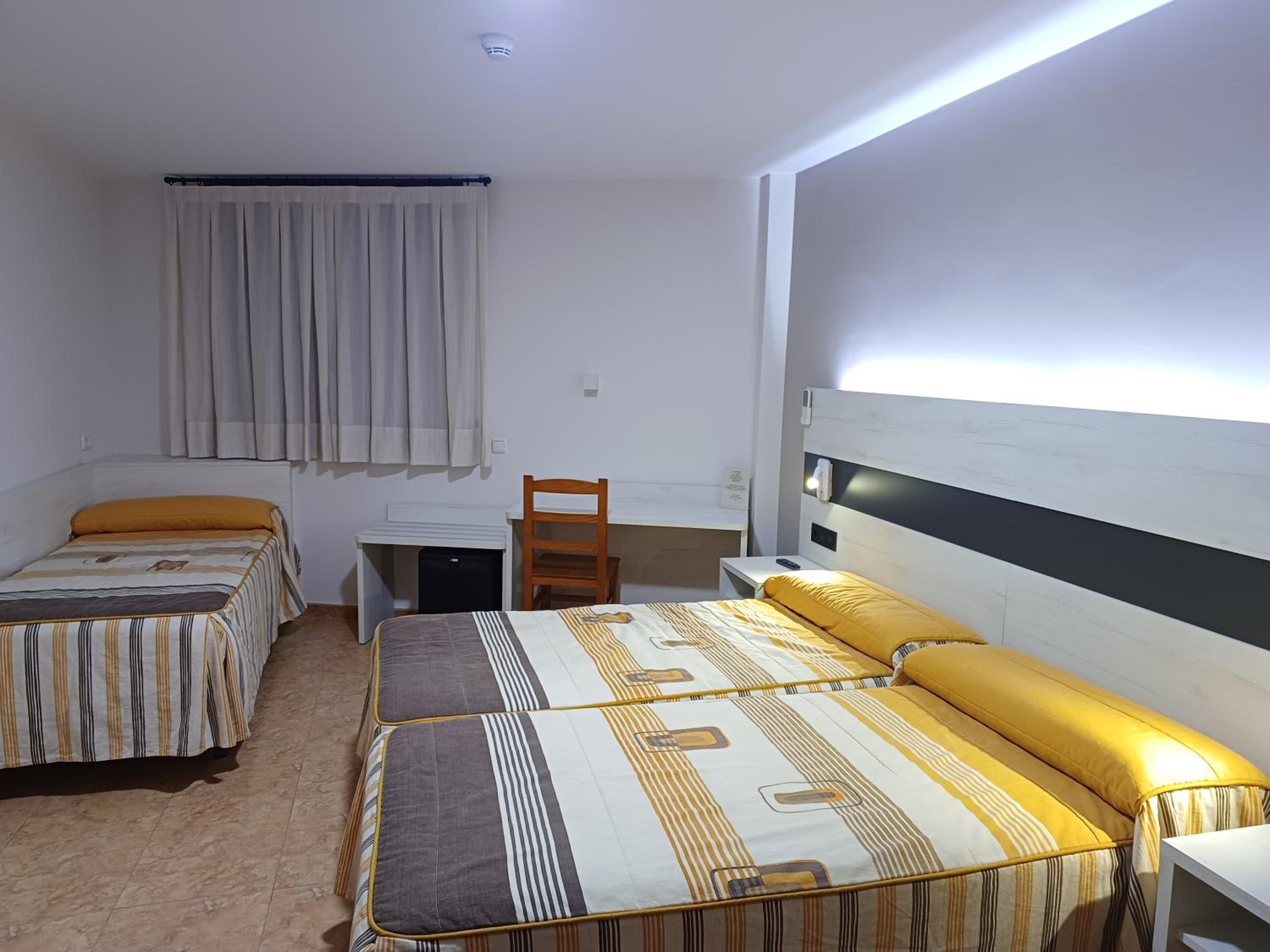 Triple Room - Photo 1