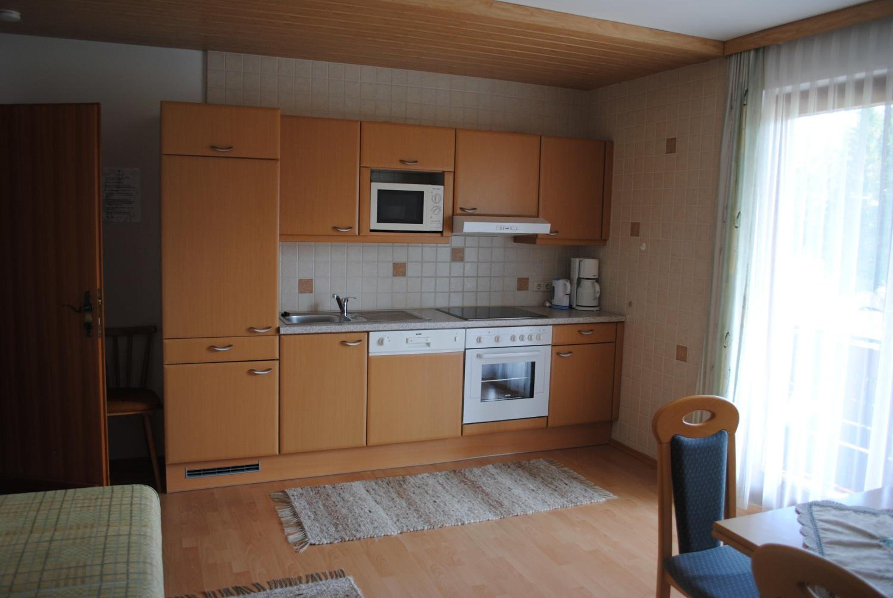 Large One-Bedroom Apartment with Balcony photo 1