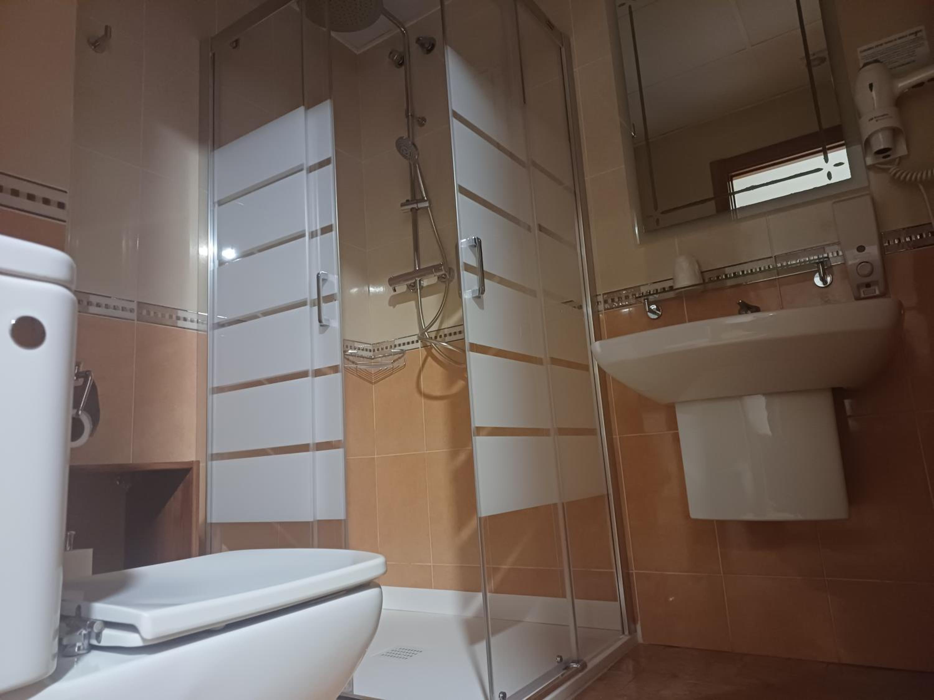 Double or Twin Room - Photo 2
