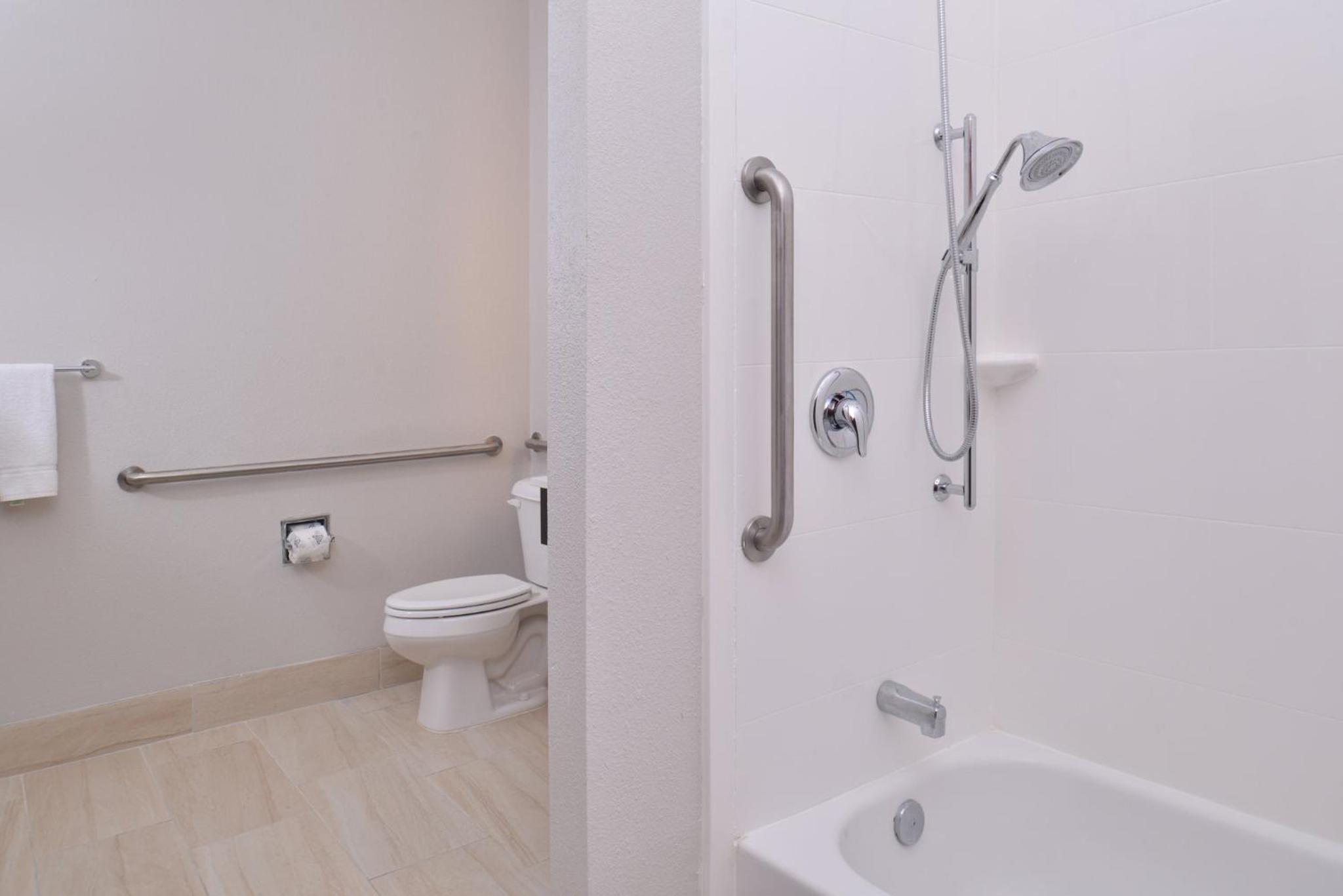 Deluxe Suite - Photo 2
