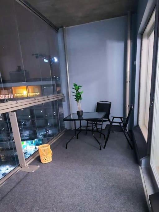 One-Bedroom Apartment - Photo 3