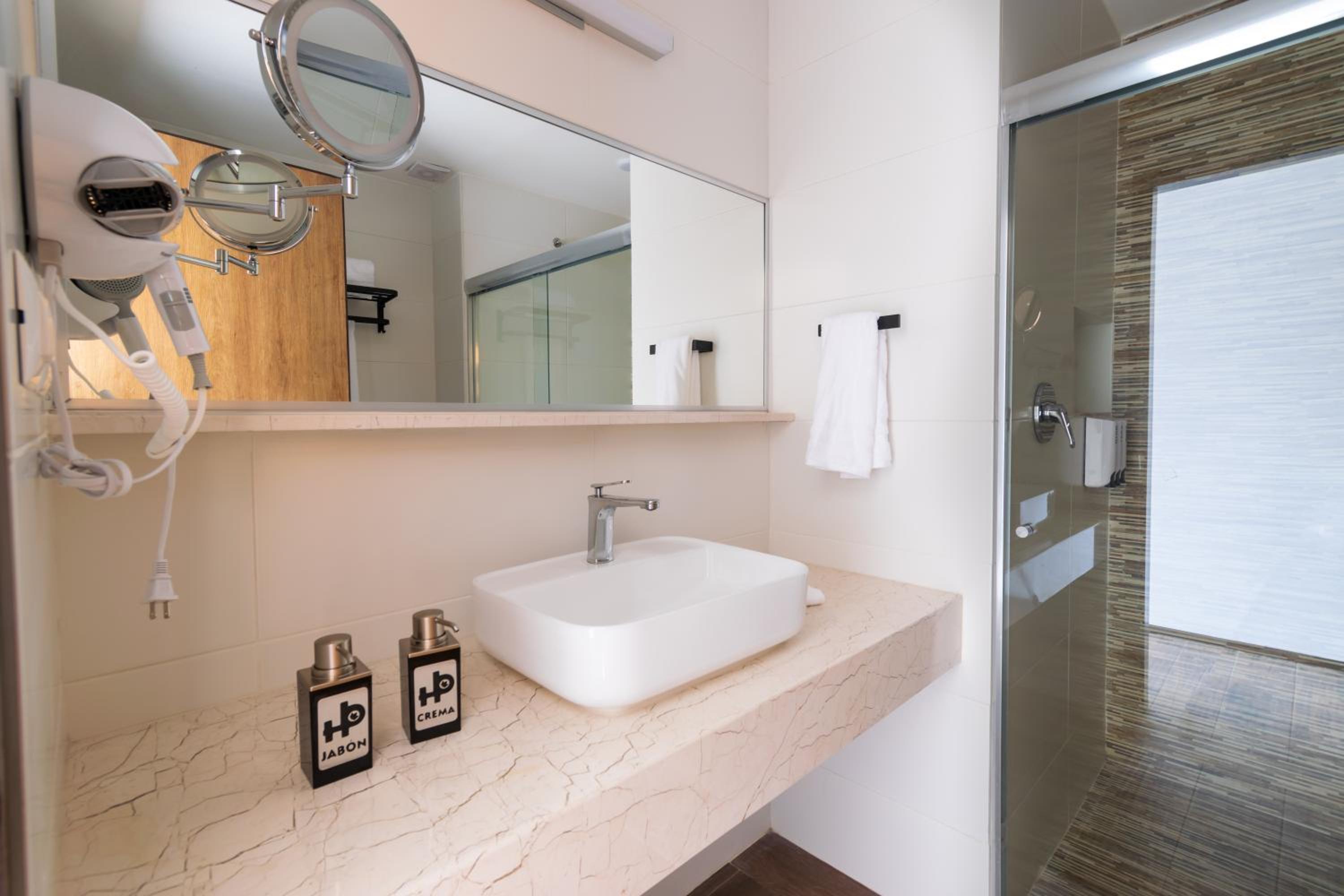 Standard Suite photo 2