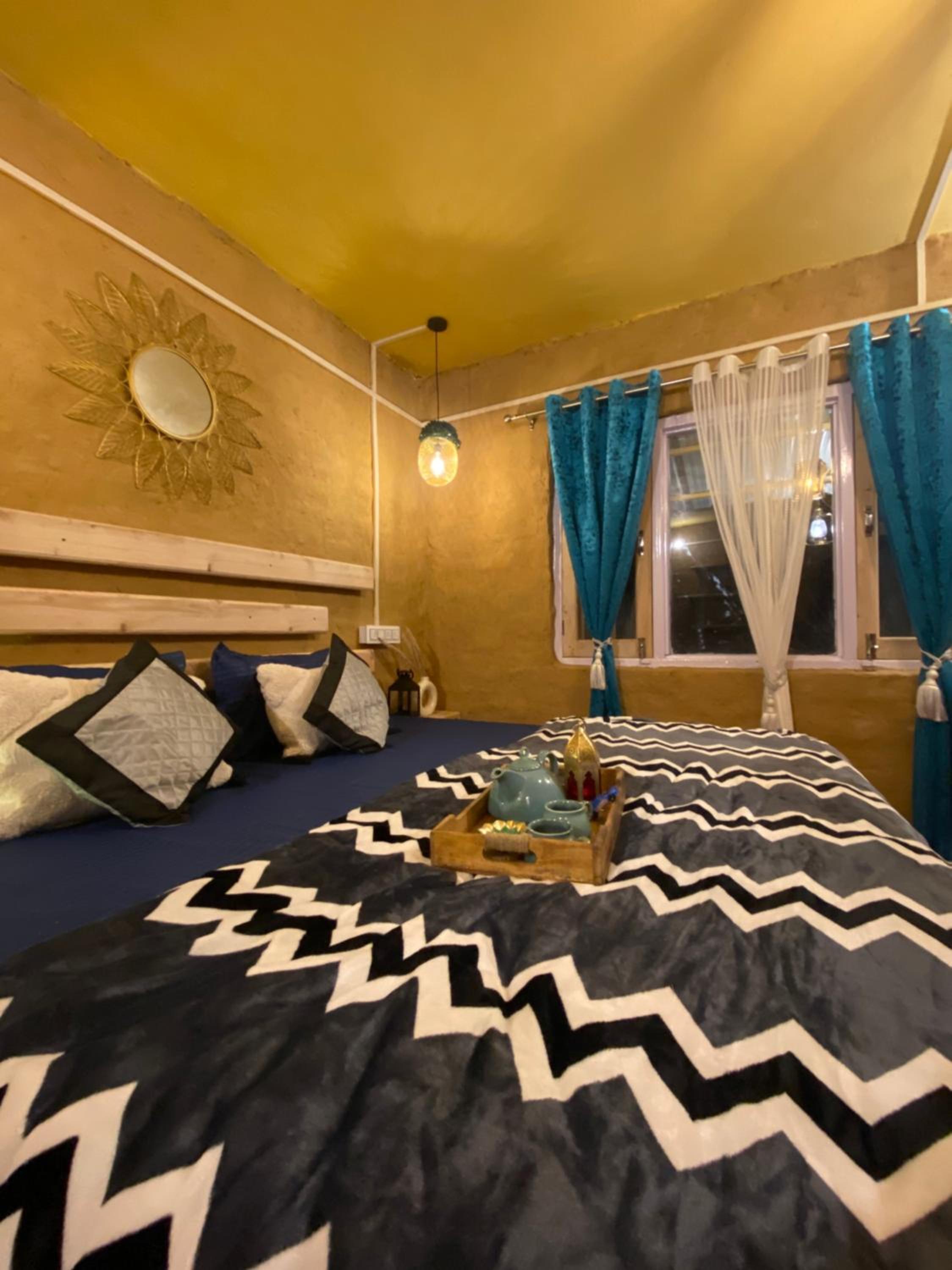 Superior King Room - Photo 1