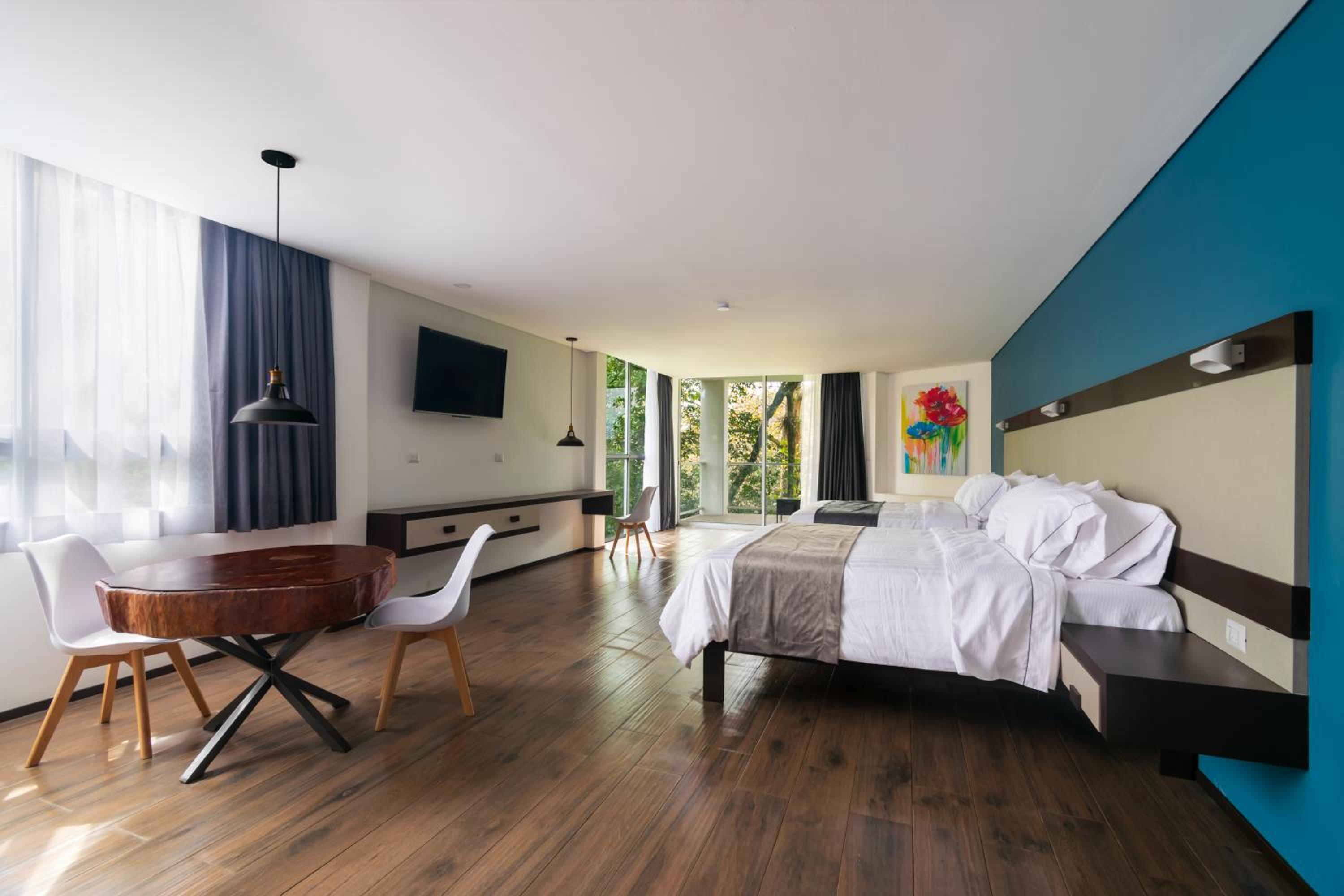 Suite with Balcony photo 1