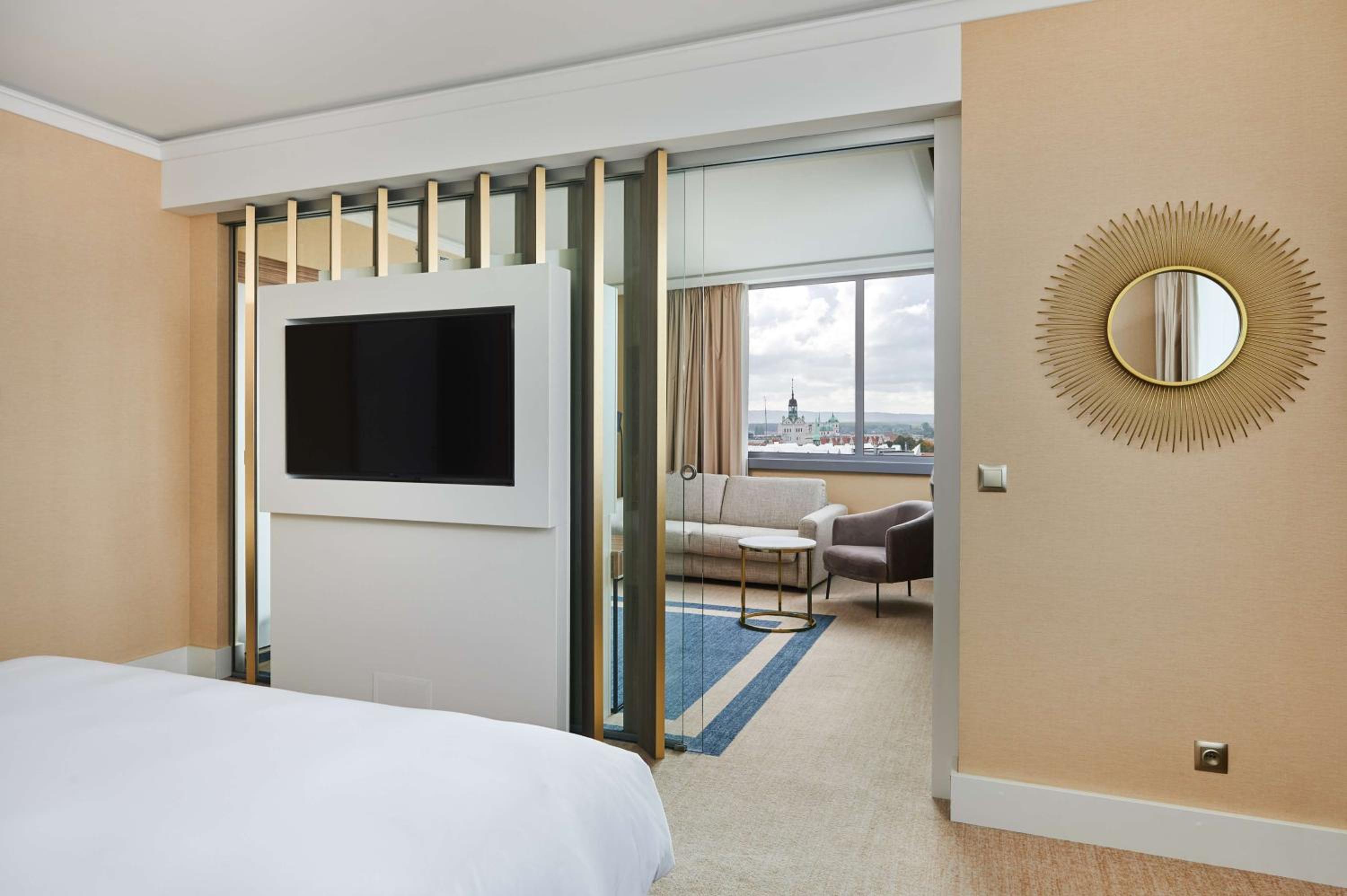 Junior Suite - High Floor - Photo 4