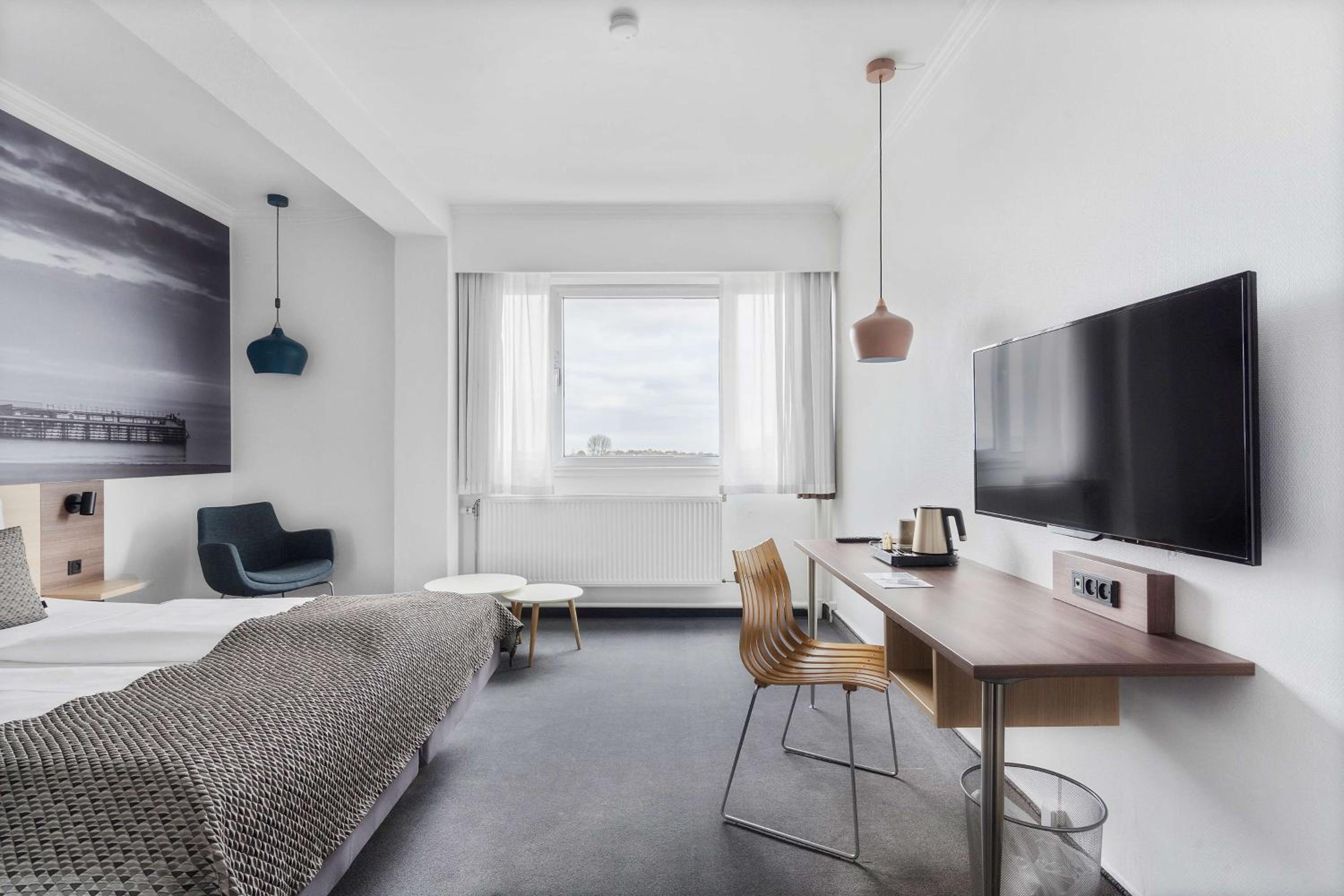 Standard Twin Room - Photo 8