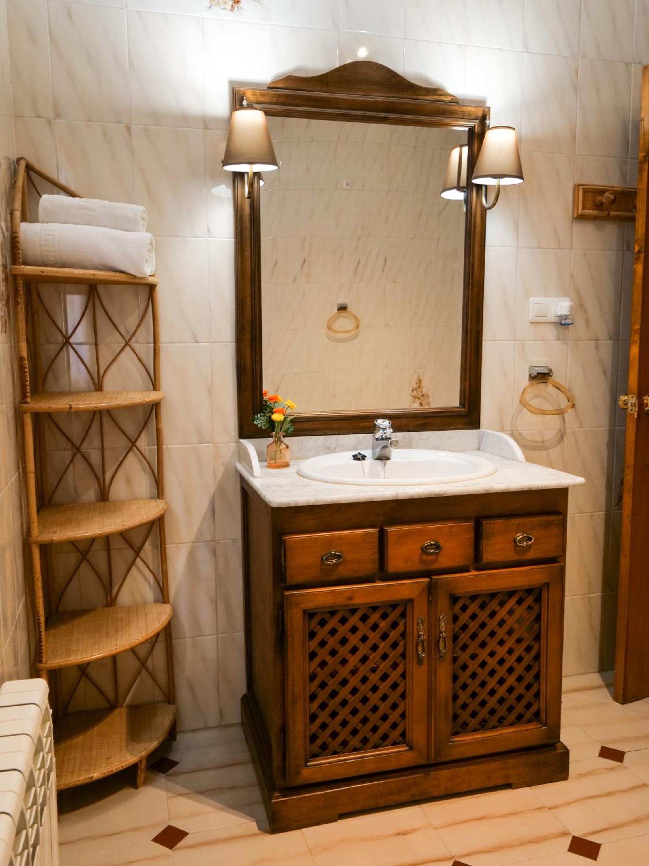 Four-Bedroom House - Photo 29