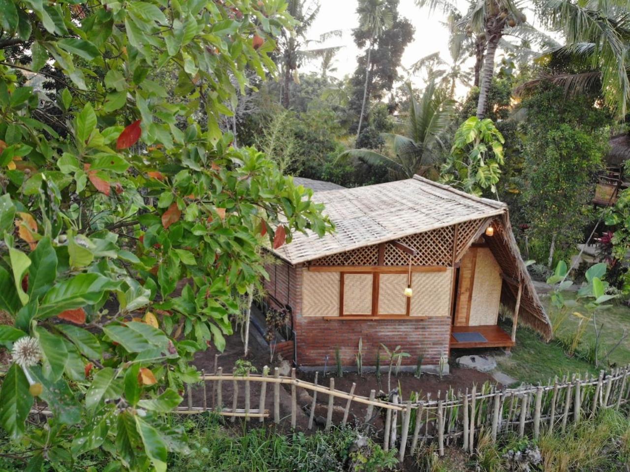 One-Bedroom House - Photo 8