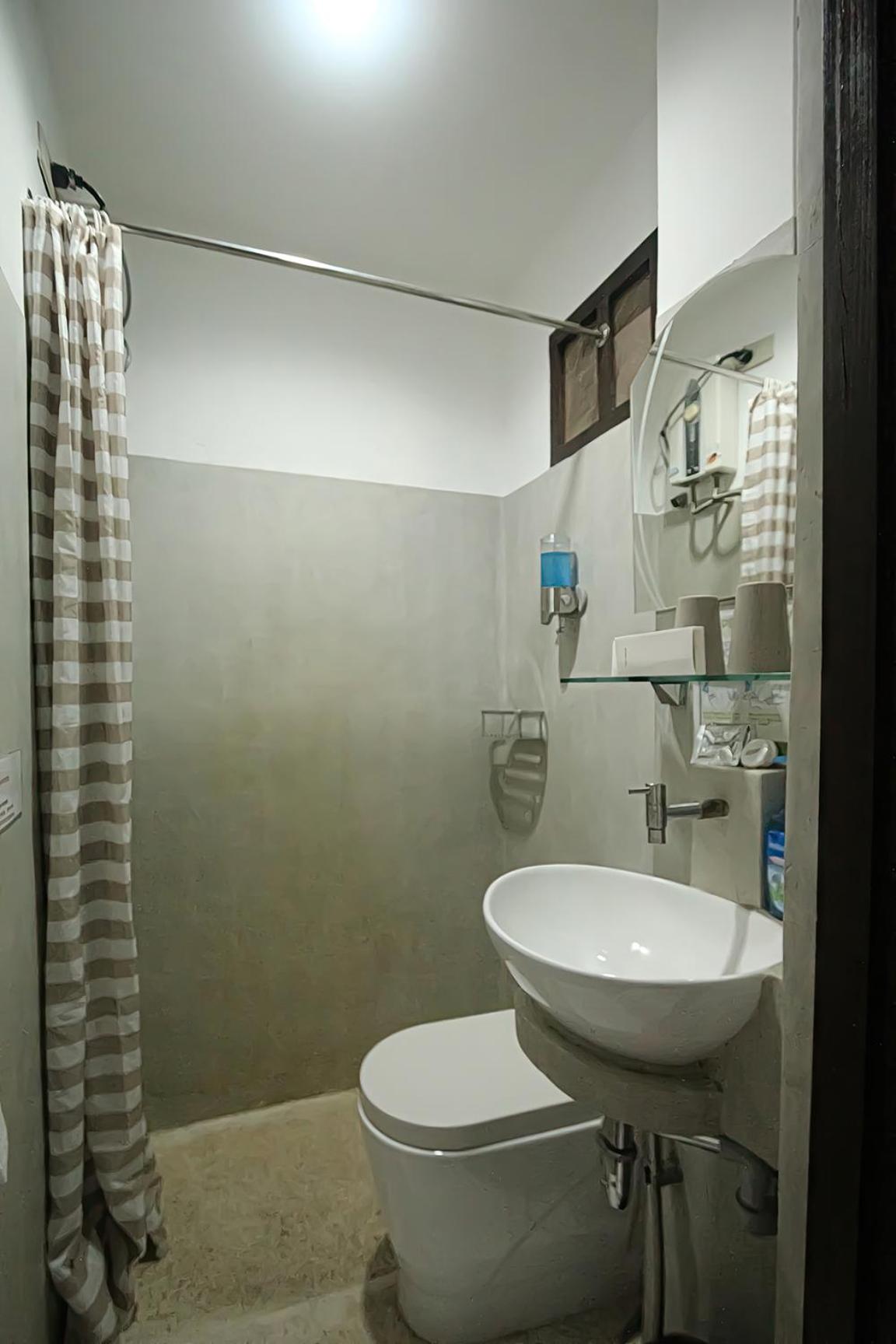 Standard Twin Room - Photo 5