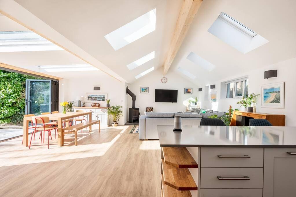 Four-Bedroom House photo 1