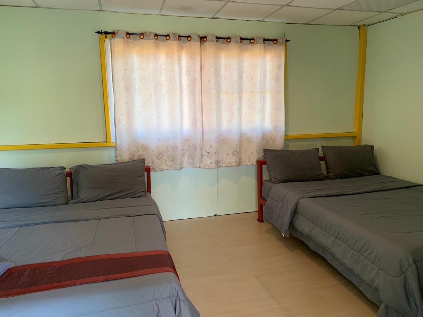 Queen Room with Two Queen Beds photo 1