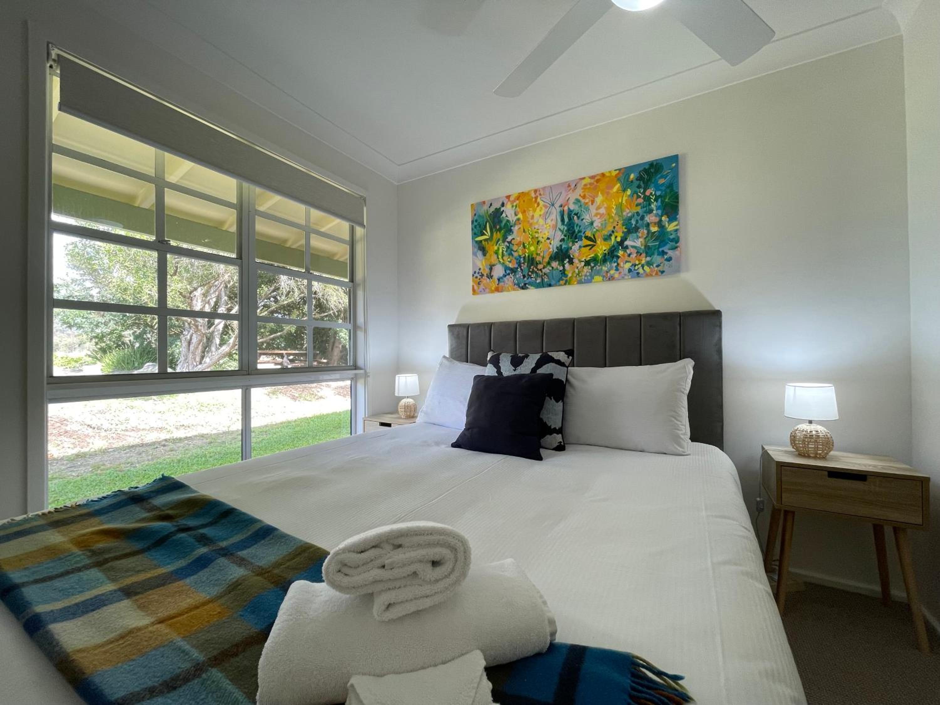 Six-Bedroom House photo 1