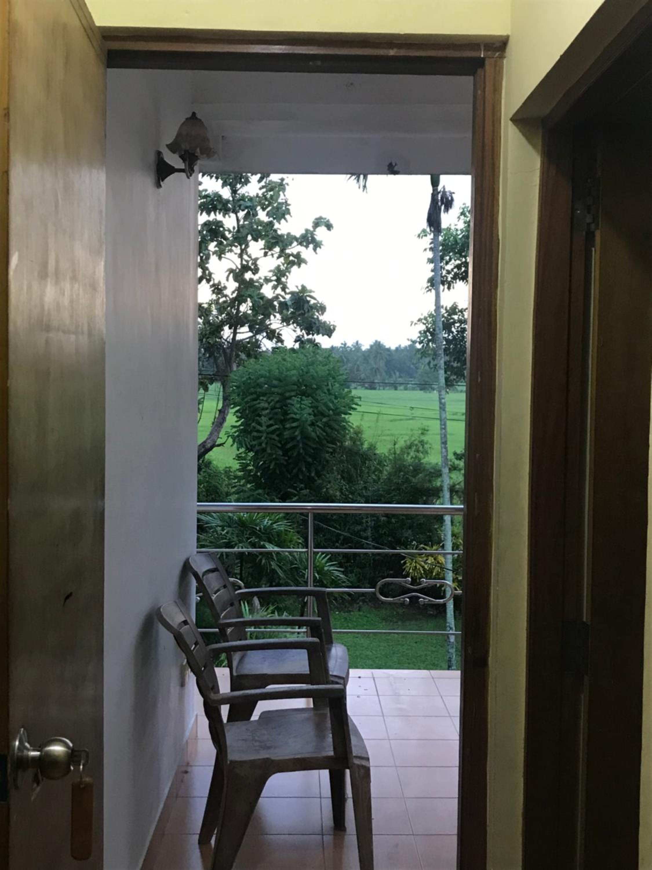 Family Room With Balcony photo 3