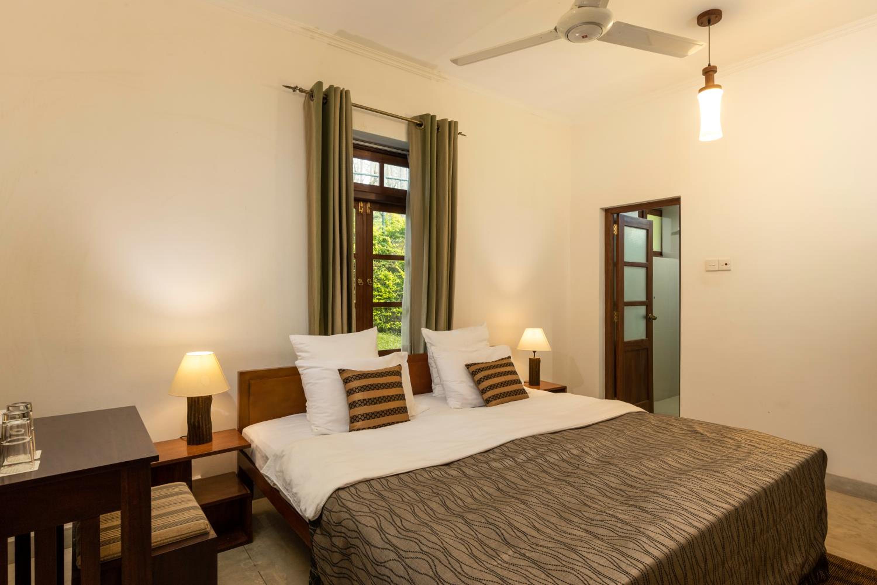 Deluxe Double or Twin Room - Photo 2