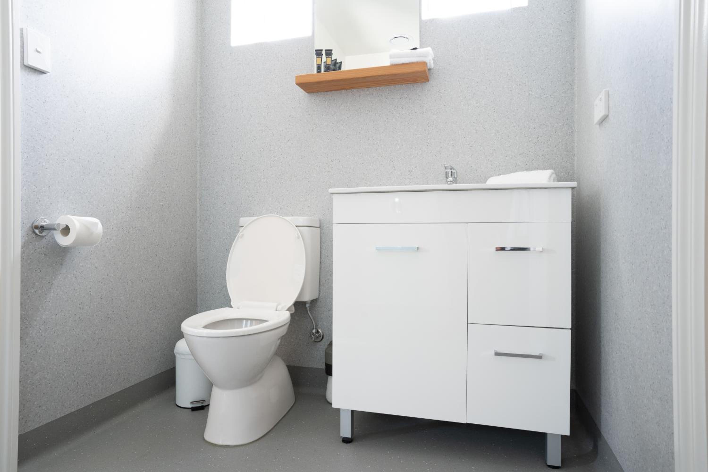 Triple Room - Photo 7