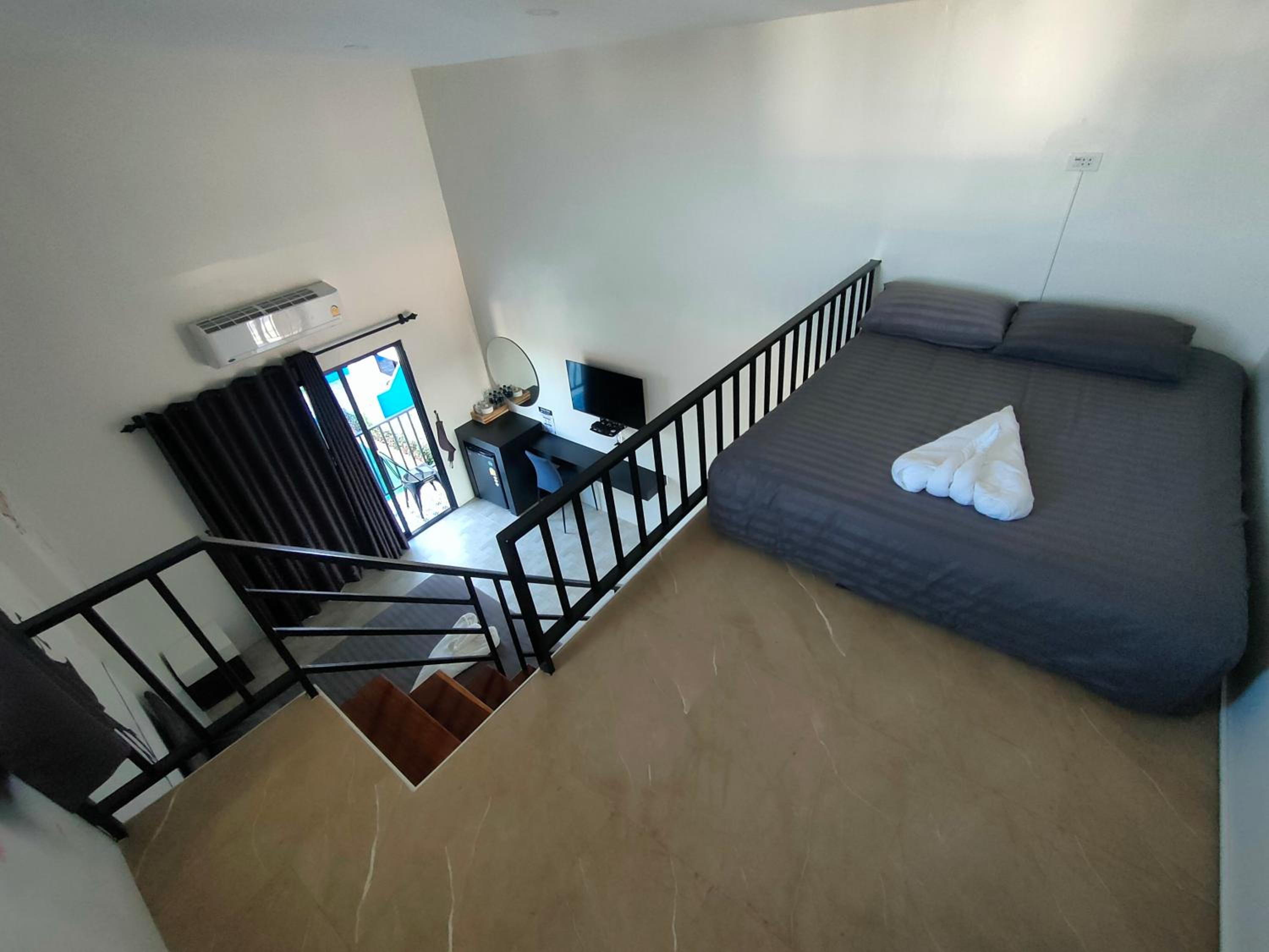 Deluxe Family Room - Photo 3