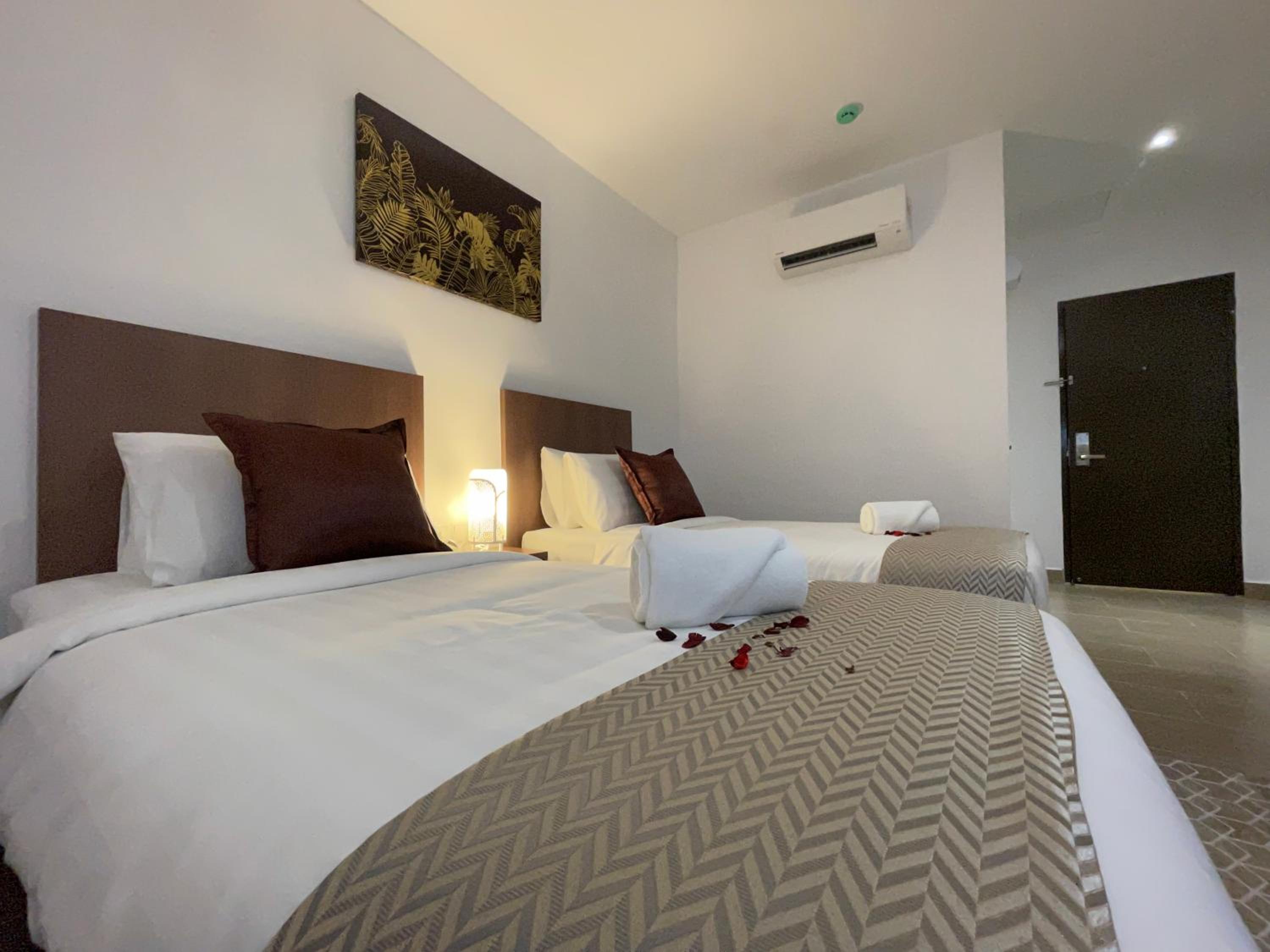 Superior Twin Room photo 3