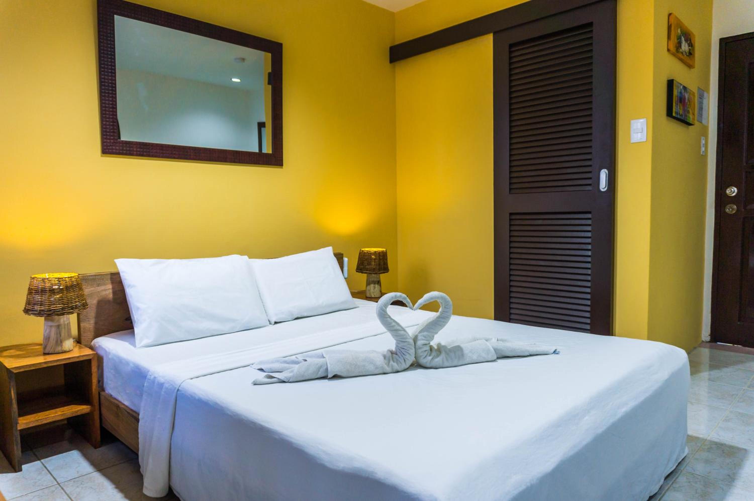 Deluxe Double Room - Photo 5