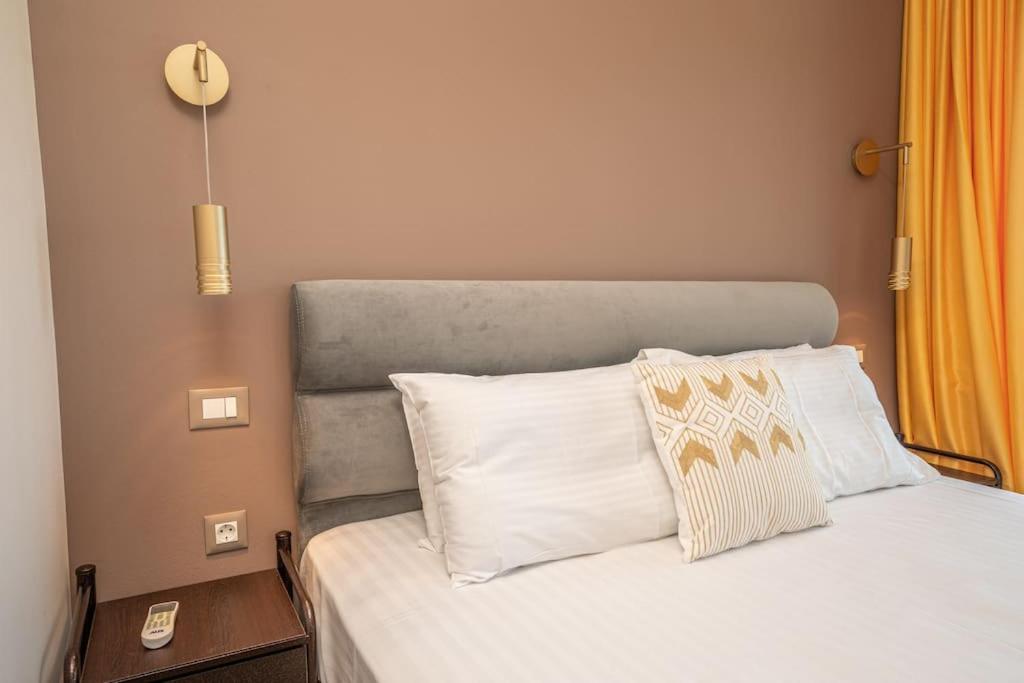Three-Bedroom Villa photo 1