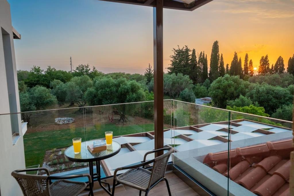 Three-Bedroom Villa photo 3