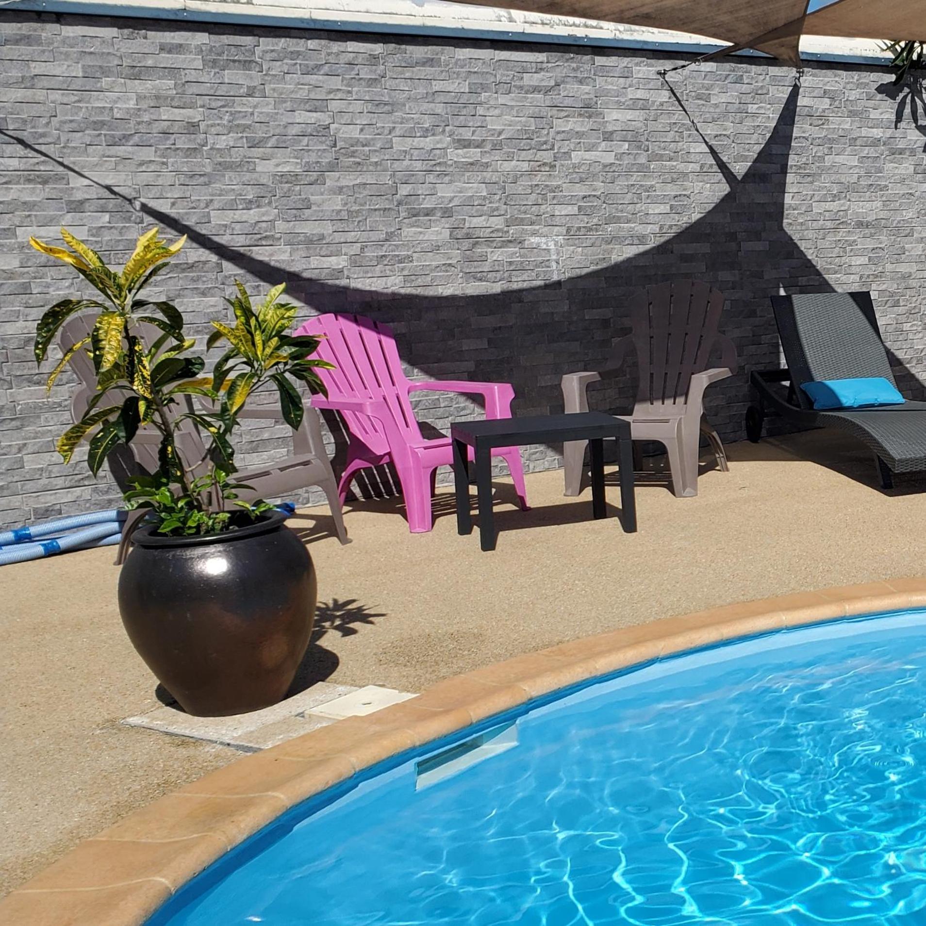 Double Room with Pool View photo 2
