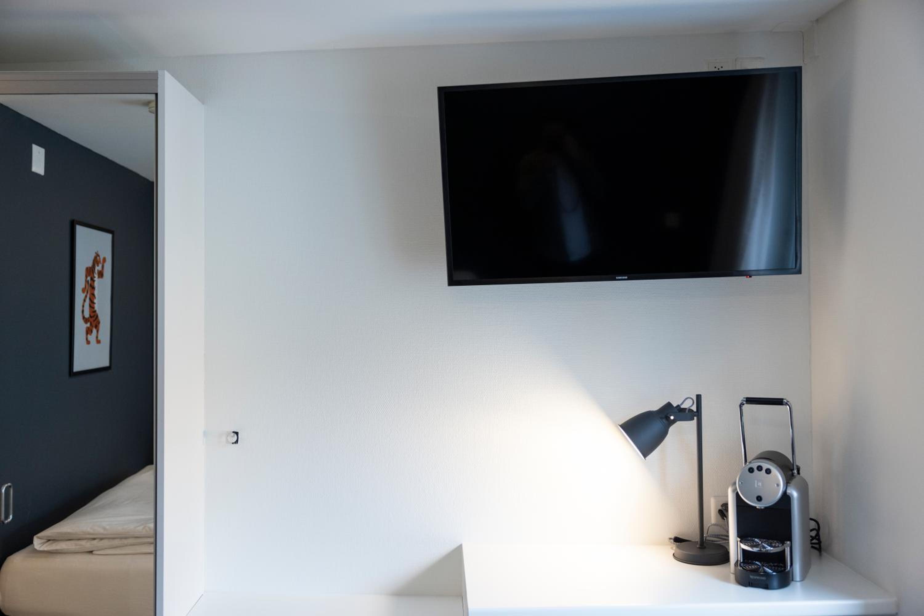 Standard Double Room - Photo 7