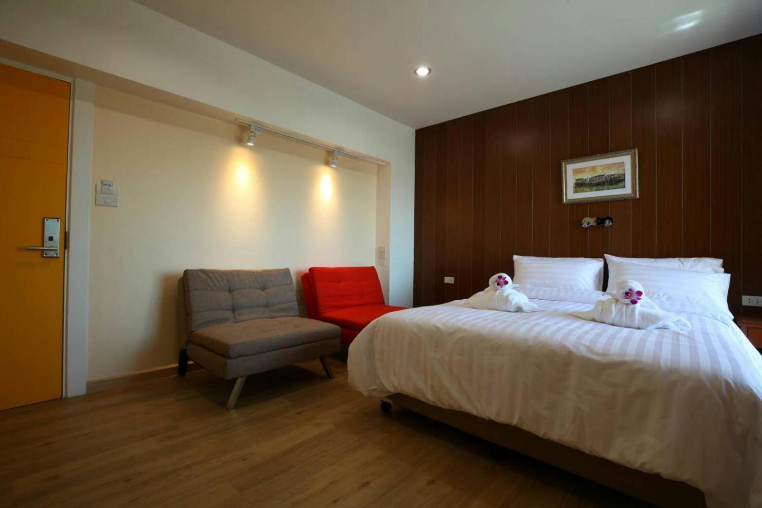 Deluxe Queen Room photo 2