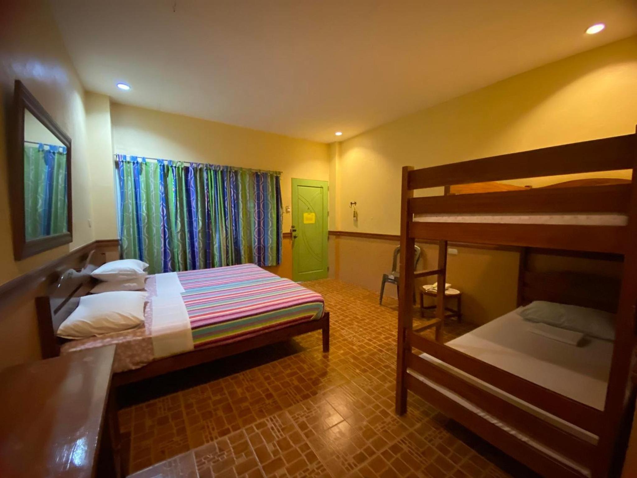 Budget Double Room photo 3