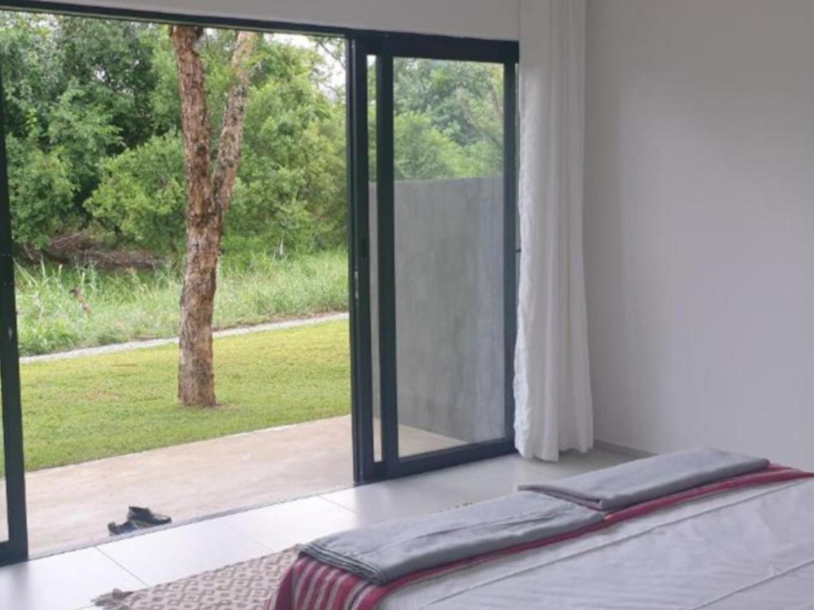 Standard Double Suite with Patio - Photo 4