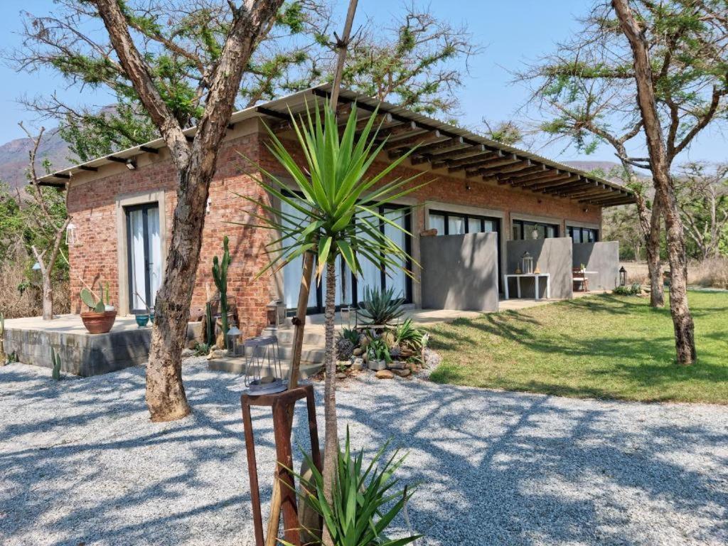 Standard Double Suite with Patio - Photo 7