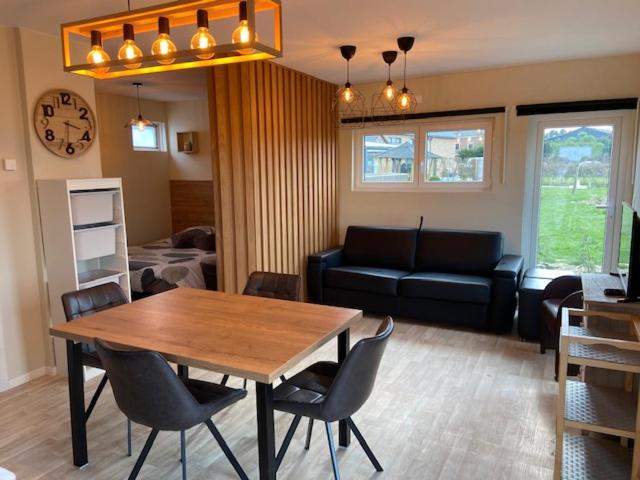One-Bedroom House photo 1