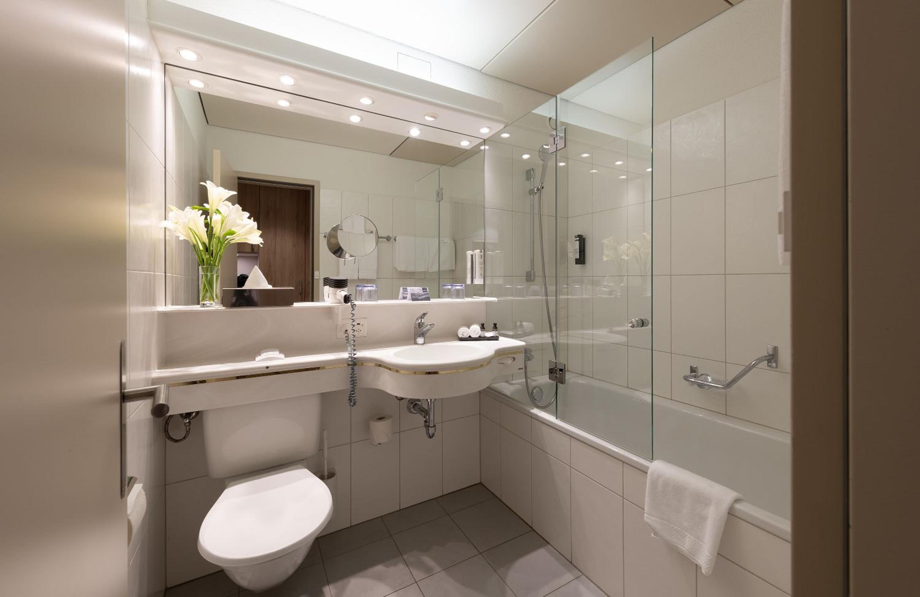 Modern Single Room - Photo 4