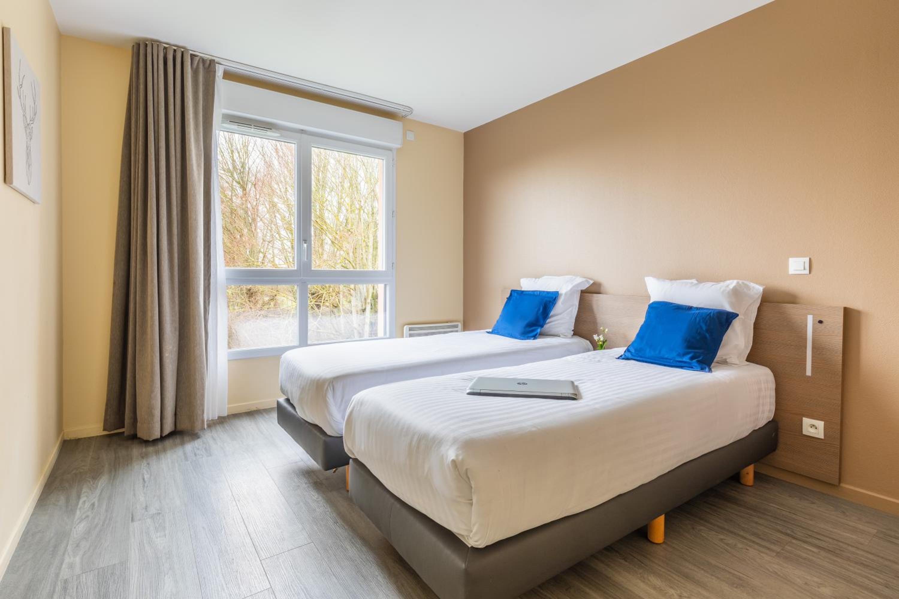 One-Bedroom Apartment - Photo 3