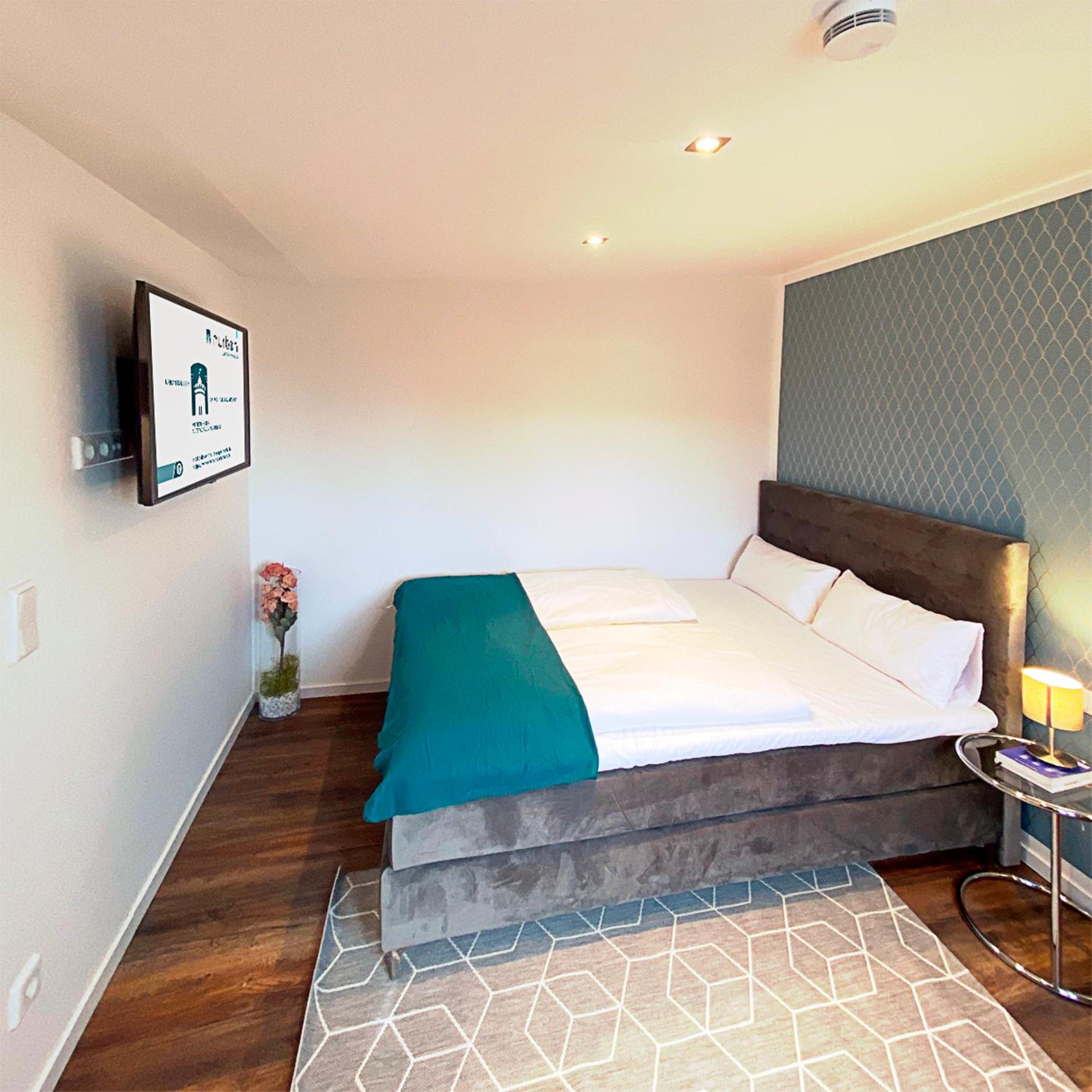 Cozy Apartment with Terrace or Roof Terrace - Photo 11