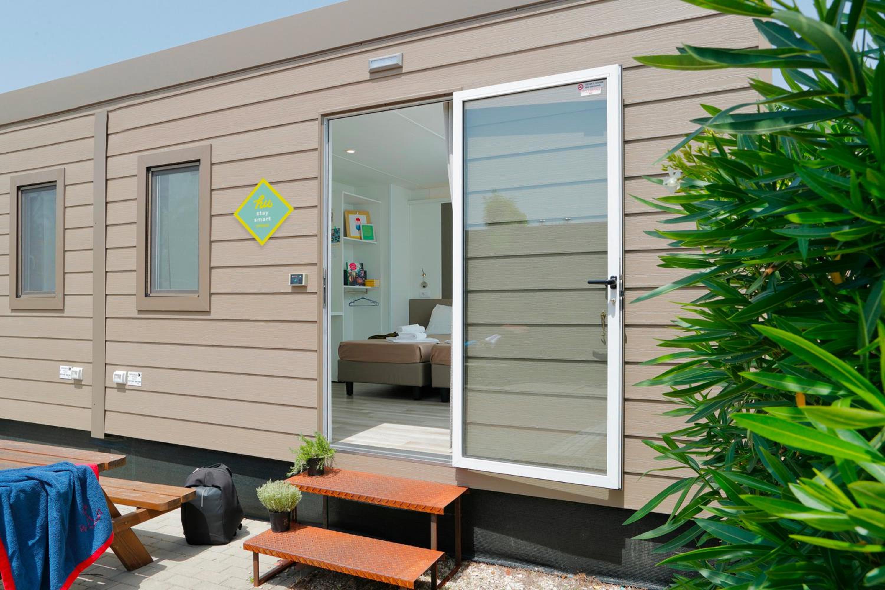 Comfort bungalow with free parking photo 2