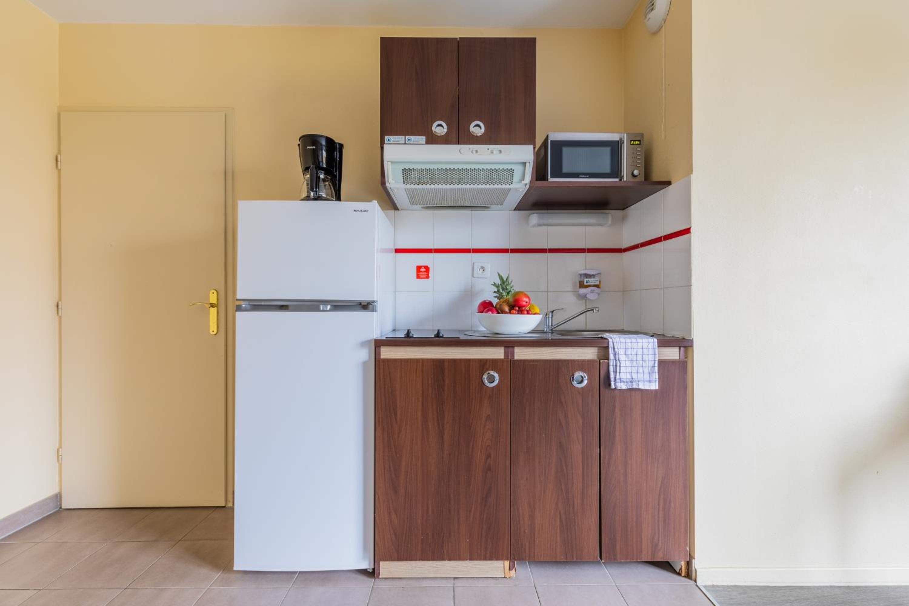 Two-Bedroom Apartment - Photo 5