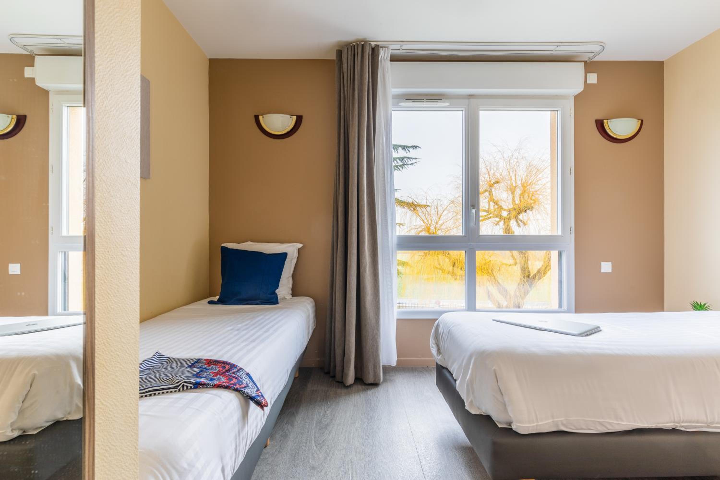 Two-Bedroom Apartment - Photo 4