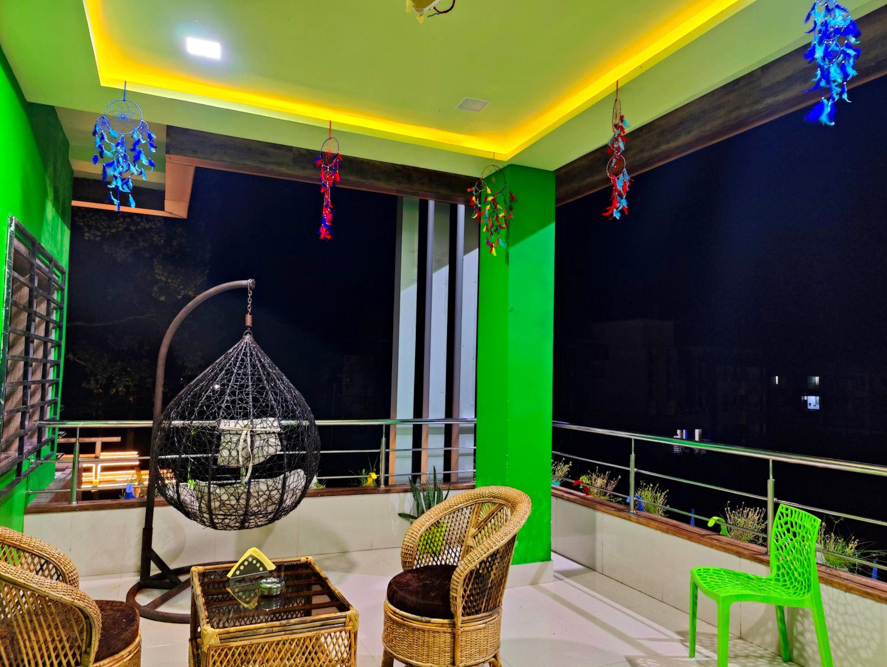 Deluxe Double Room With Balcony photo 2