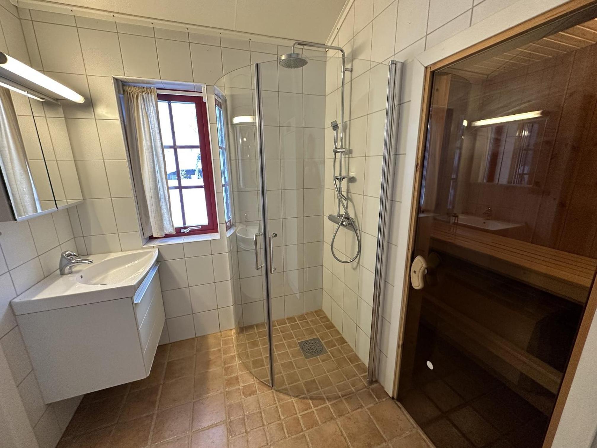 Two-Bedroom House photo 3