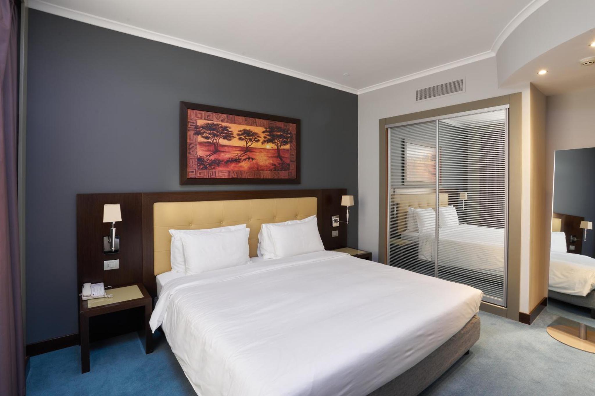 Suite photo 1